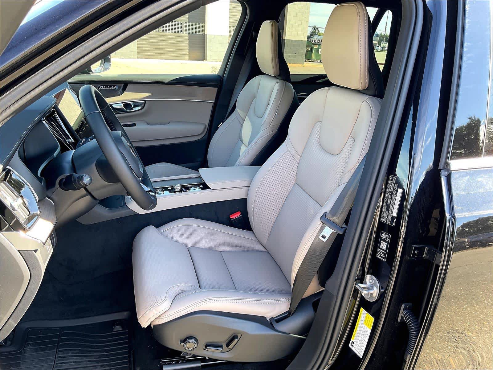New 2026 Volvo XC90 T8 Ultra w/ Protection Package AWD/4WD image 11