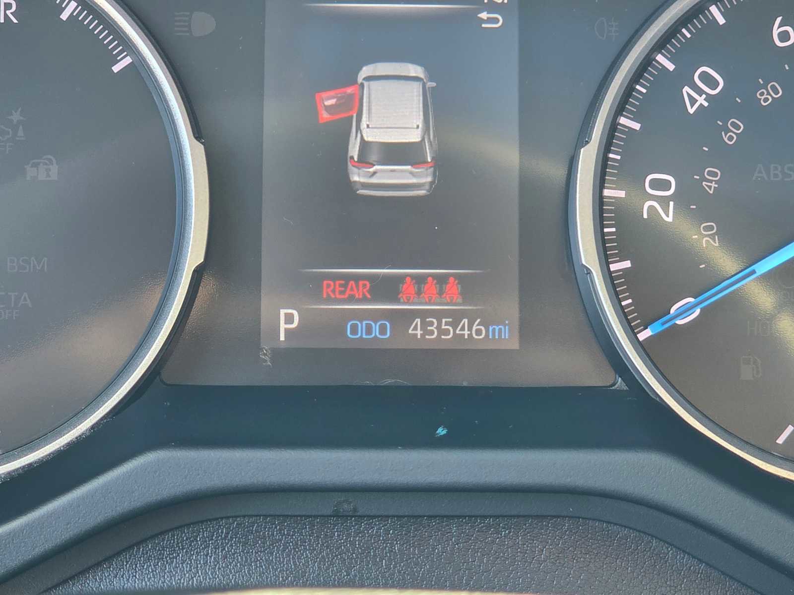 Used 2022 Toyota RAV4 XLE image 26