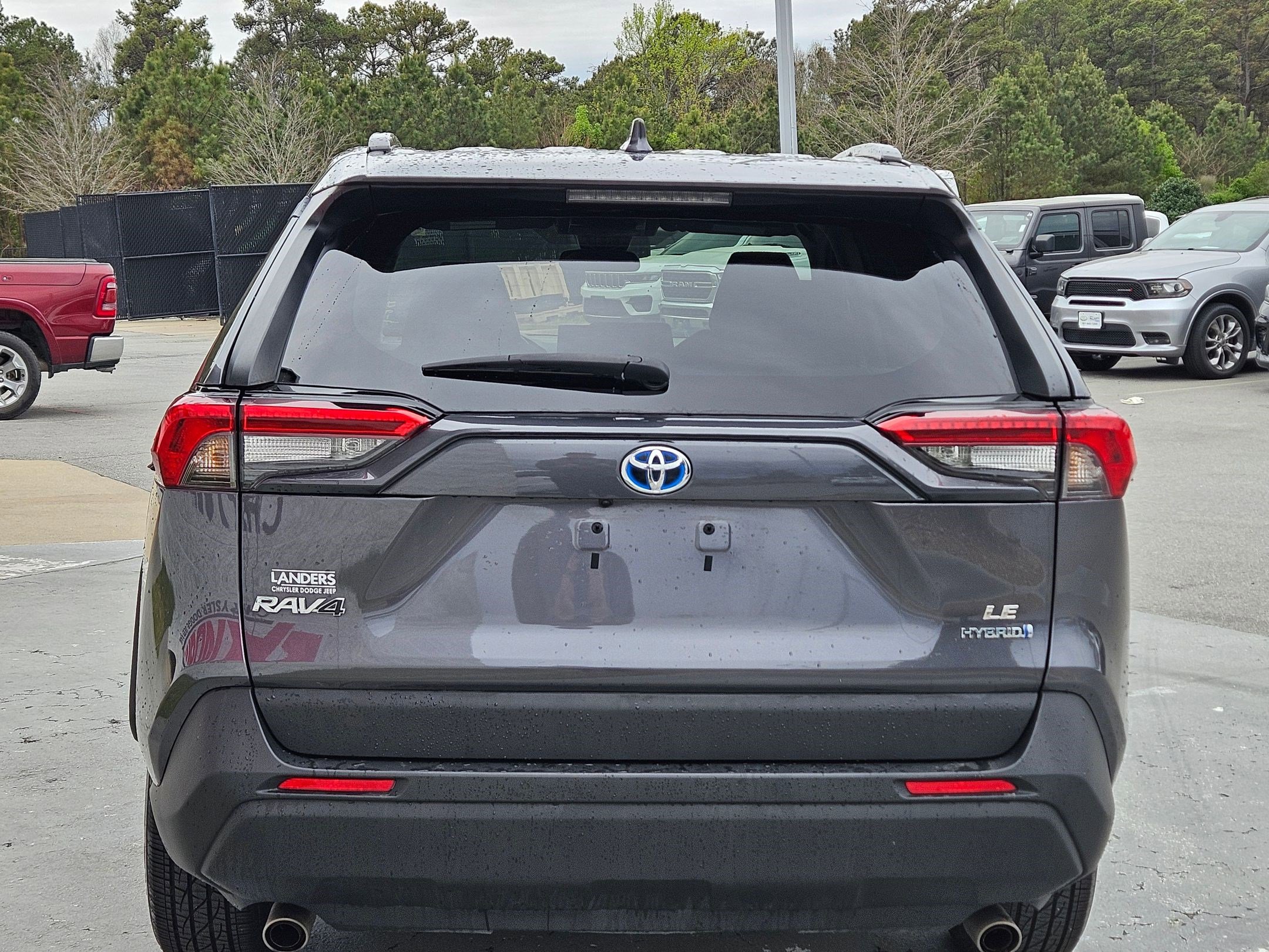Used 2021 Toyota RAV4 LE image 6