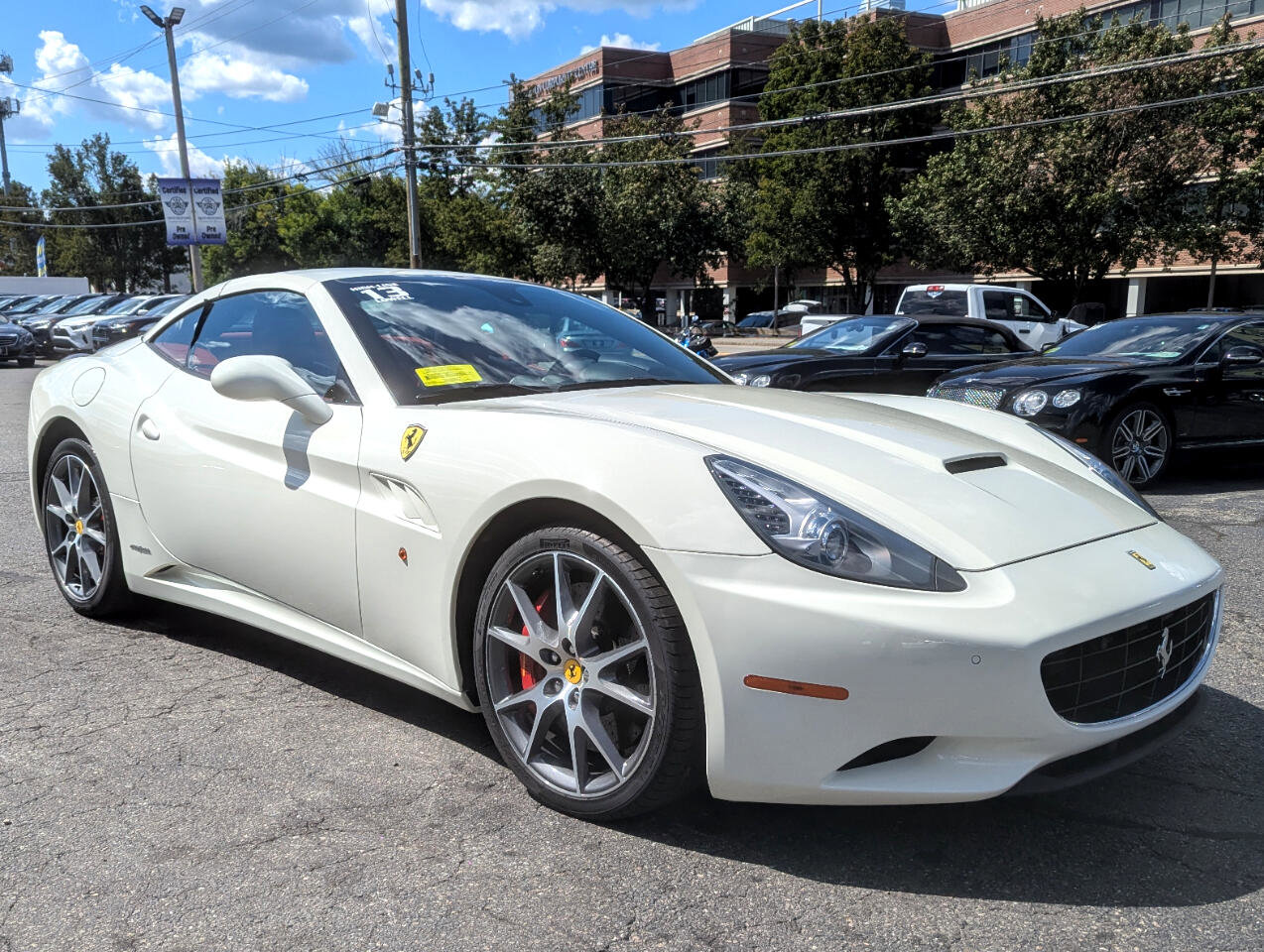 Used 2013 Ferrari California image 5