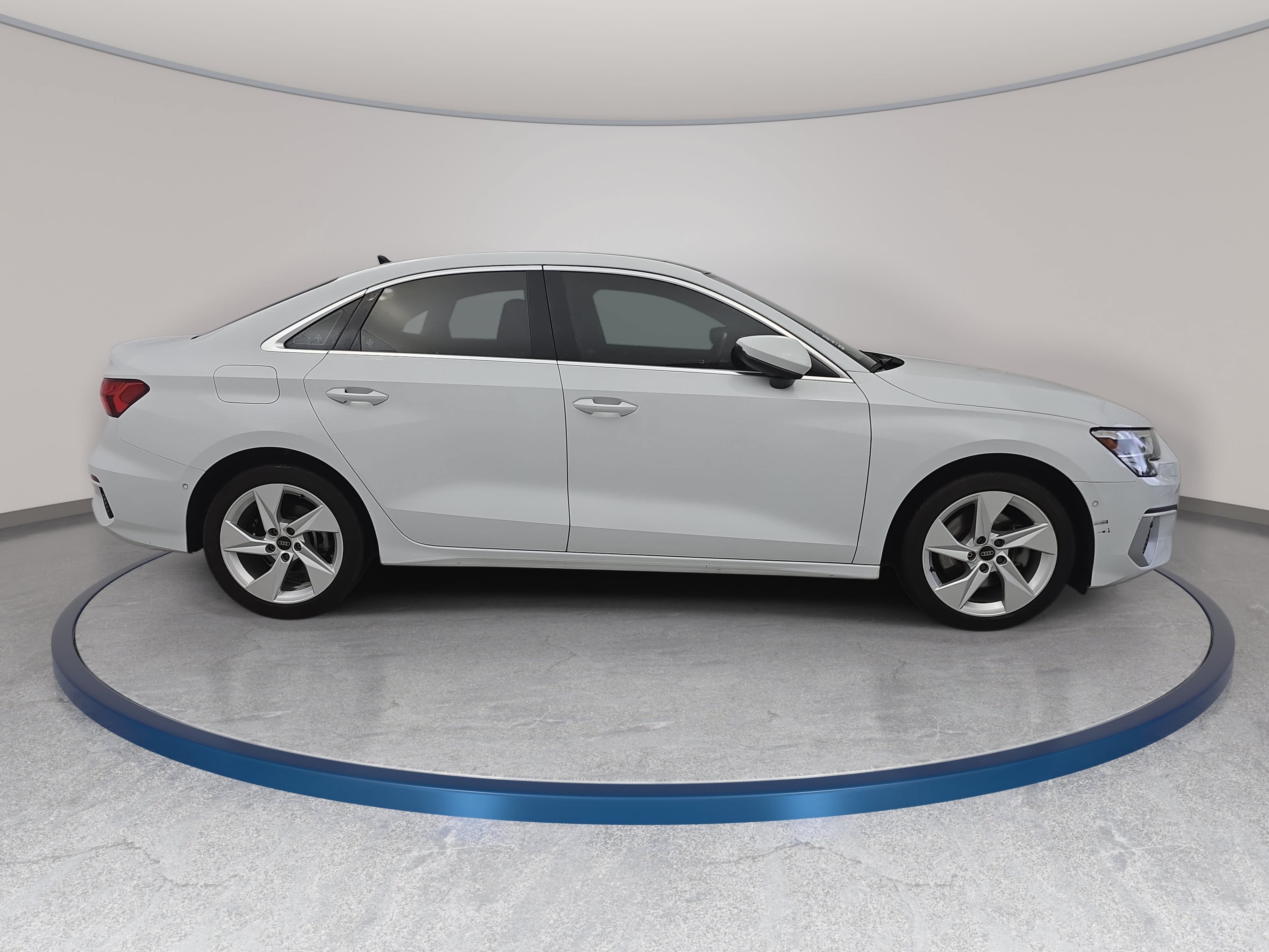 Used 2023 Audi A3 2.0T Premium FWD image 4