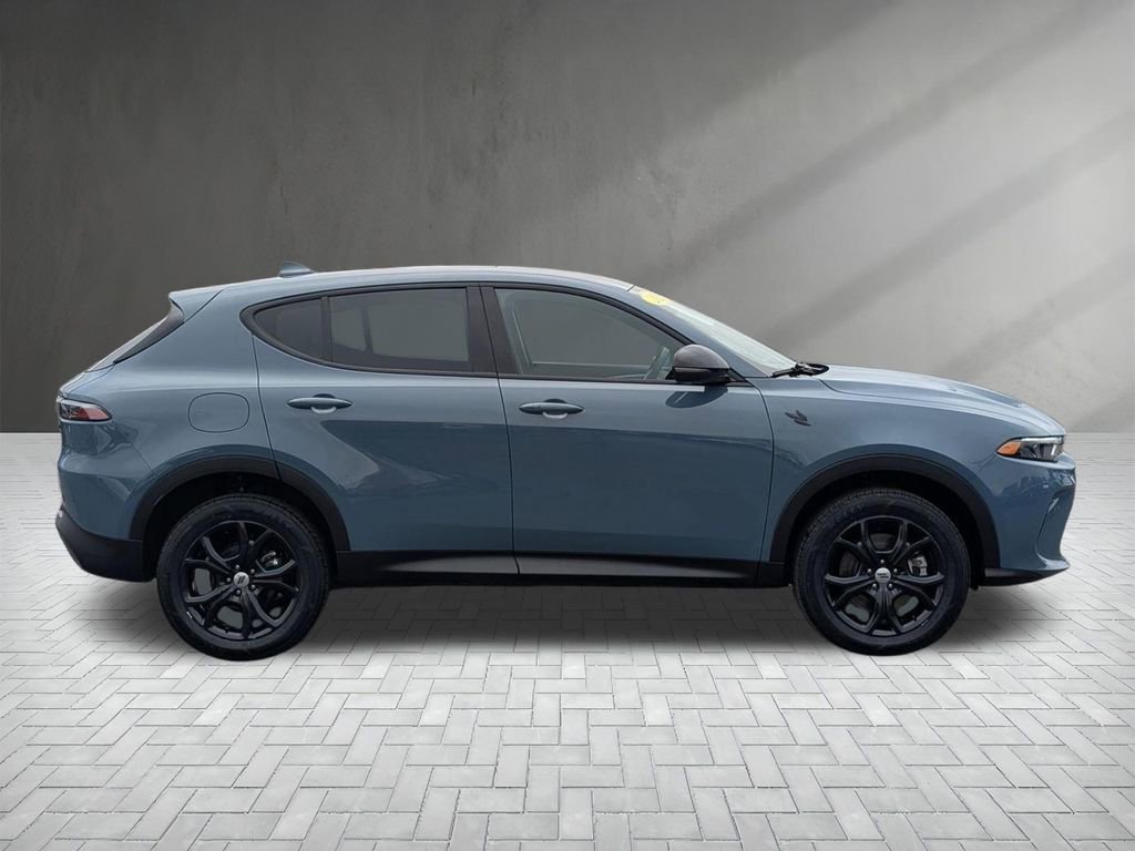 Used 2023 Dodge Hornet GT w/ GT Blacktop Package image 9