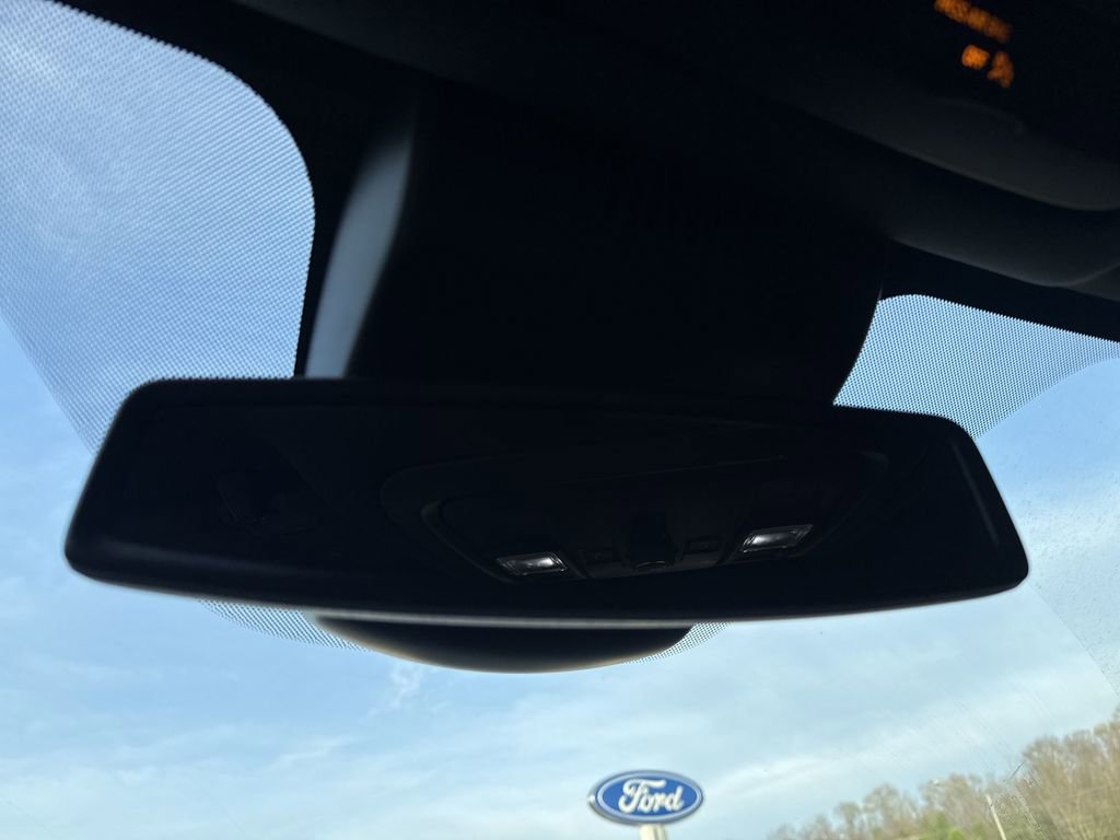 Used 2025 Chevrolet Suburban Premier AWD/4WD image 36