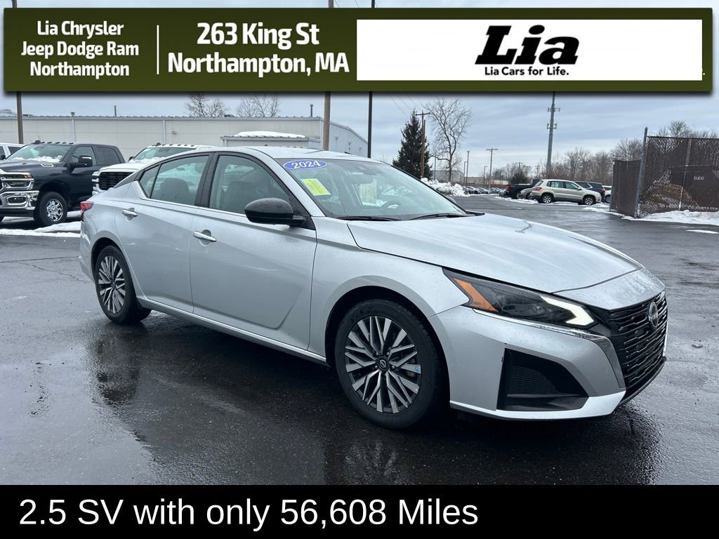 Used 2024 Nissan Altima 2.5 SV