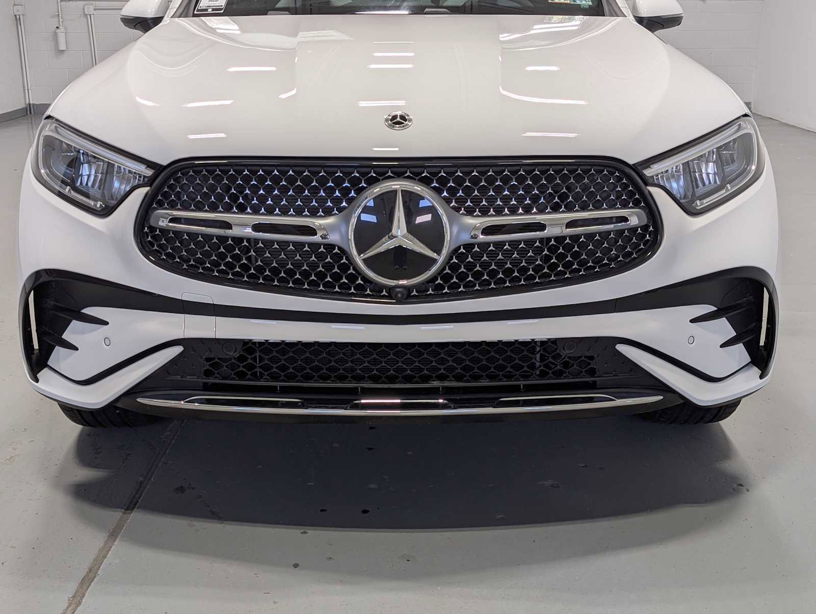 New 2026 Mercedes-Benz GLC 300 4MATIC image 2