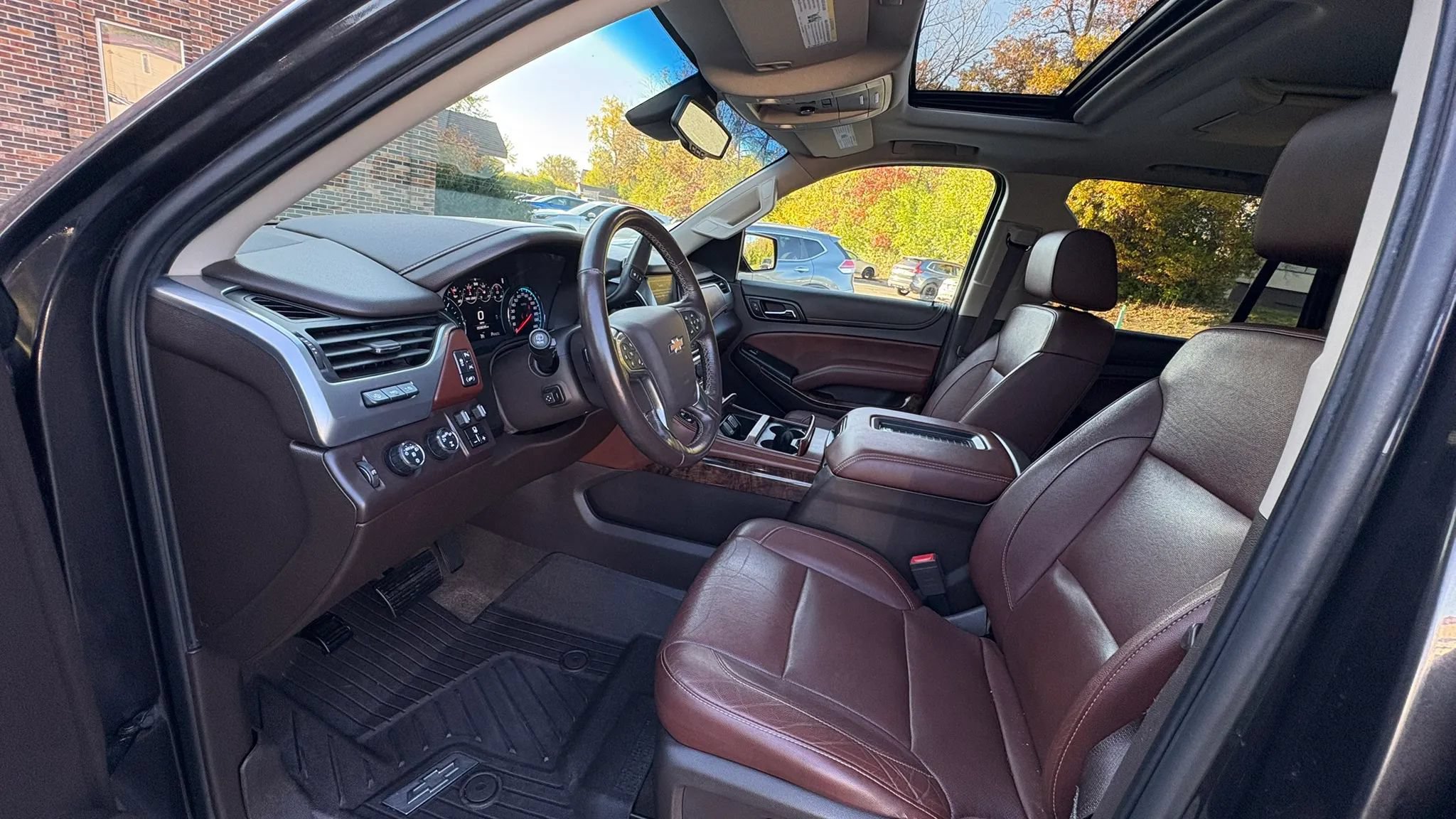 Used 2018 Chevrolet Tahoe Premier AWD/4WD image 22
