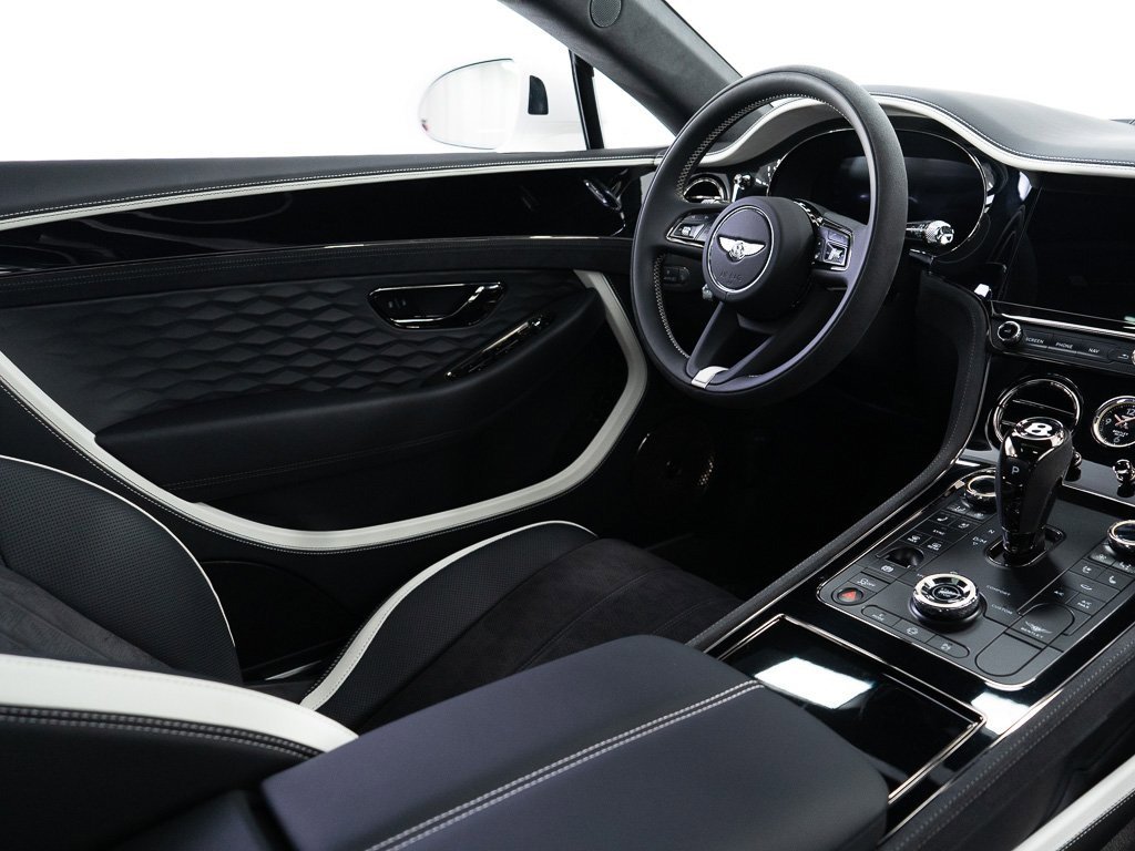 Used 2025 Bentley Continental GT Speed image 24