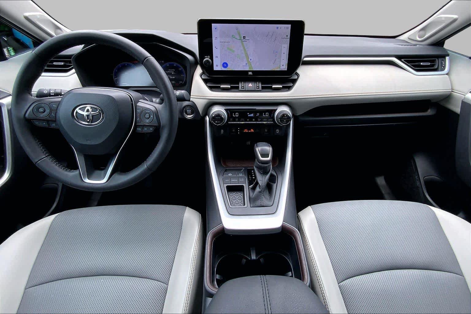Used 2025 Toyota RAV4 Limited FWD image 16