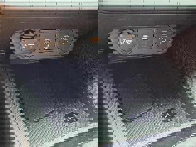 Certified 2025 Hyundai Elantra Sport image 20