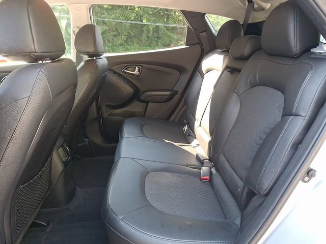 Used 2015 Hyundai Tucson SE AWD/4WD image 16