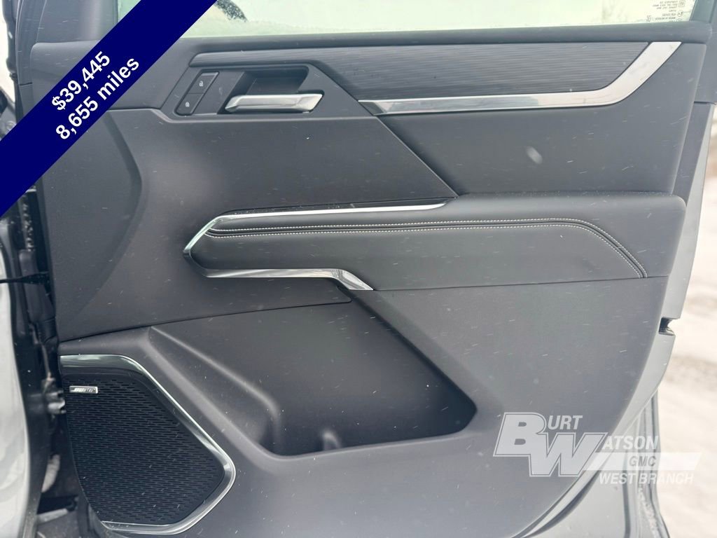 Used 2025 GMC Acadia Elevation w/ Black Edition image 12