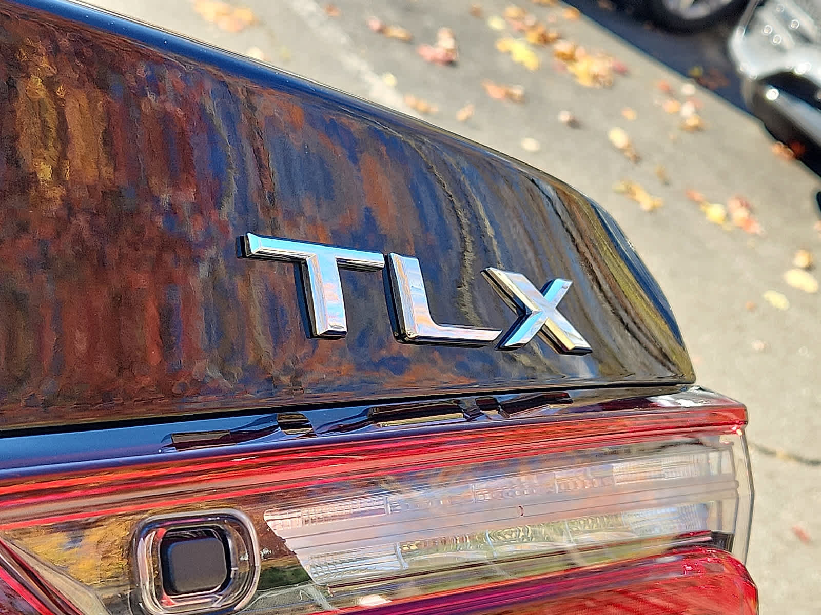 Certified 2025 Acura TLX w/ Technology Package image 30