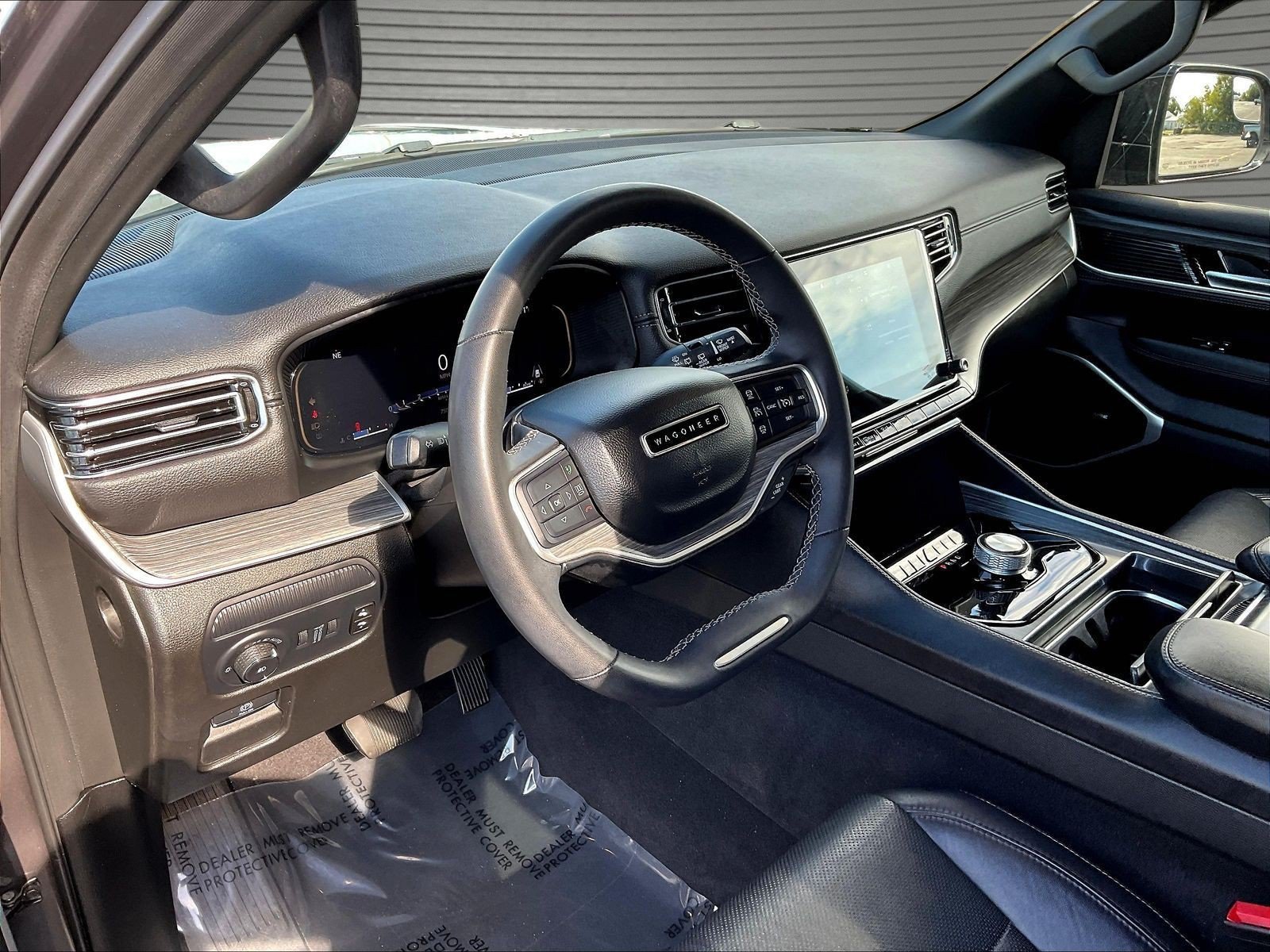 Used 2024 Jeep Wagoneer Series II w/ Flexible Seating Group RWD image 17