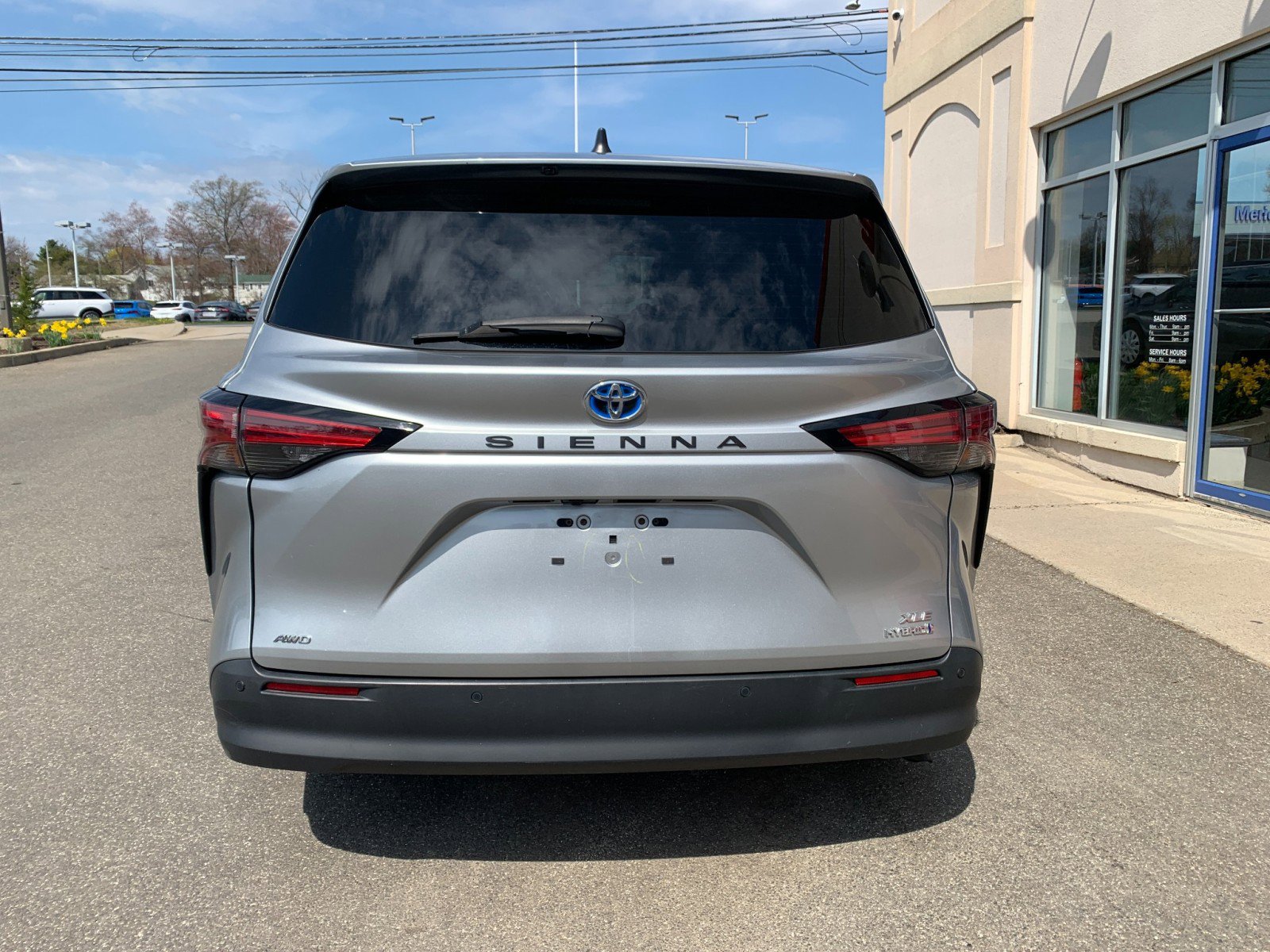 Used 2022 Toyota Sienna XLE AWD/4WD image 6