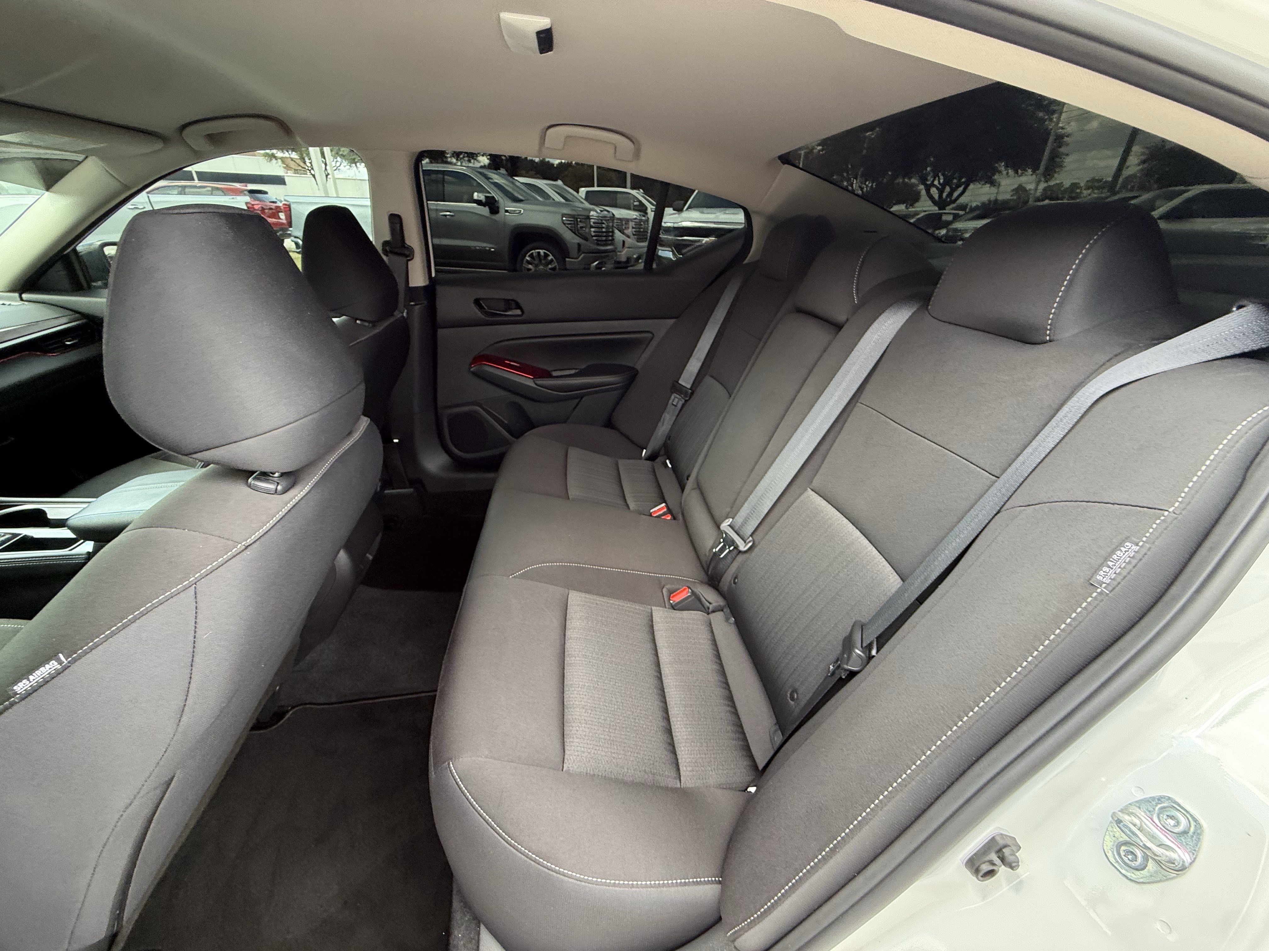 Used 2023 Nissan Altima 2.5 SV FWD image 29