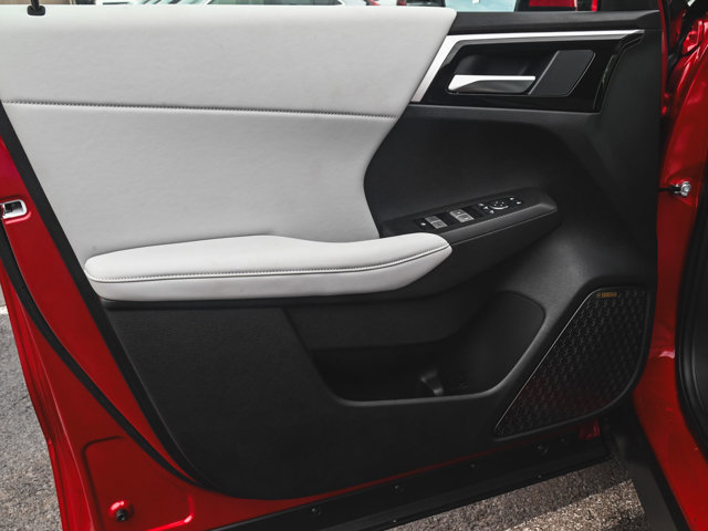 New 2025 Mitsubishi Outlander SE image 8