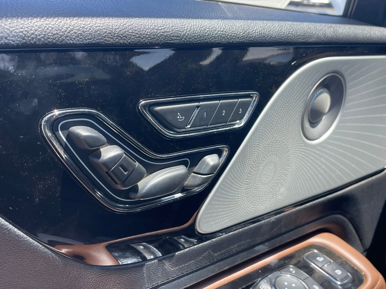 Used 2021 Lincoln Aviator Reserve w/ Equipment Group 210A AWD/4WD image 6