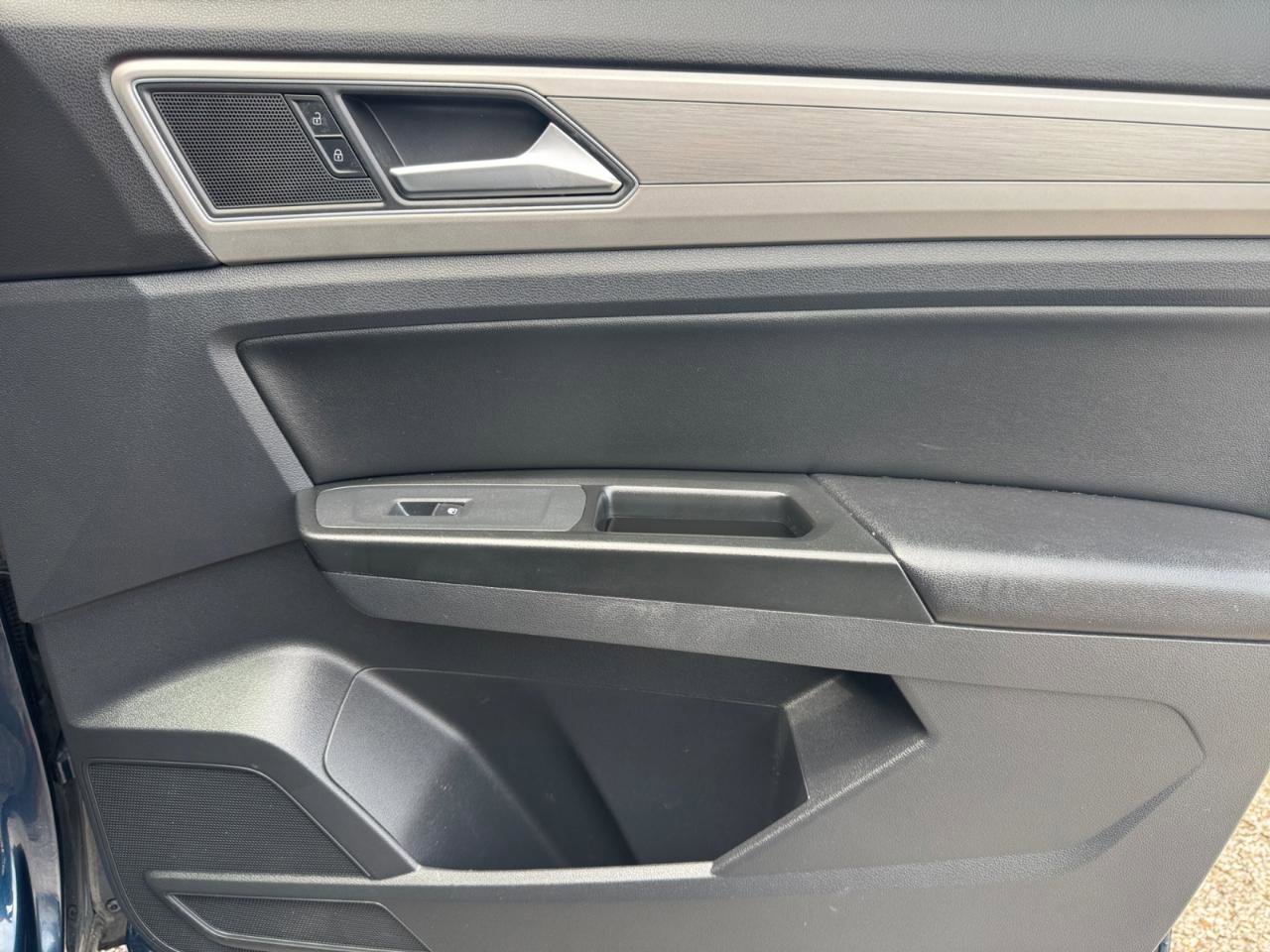 Used 2018 Volkswagen Atlas SE image 25