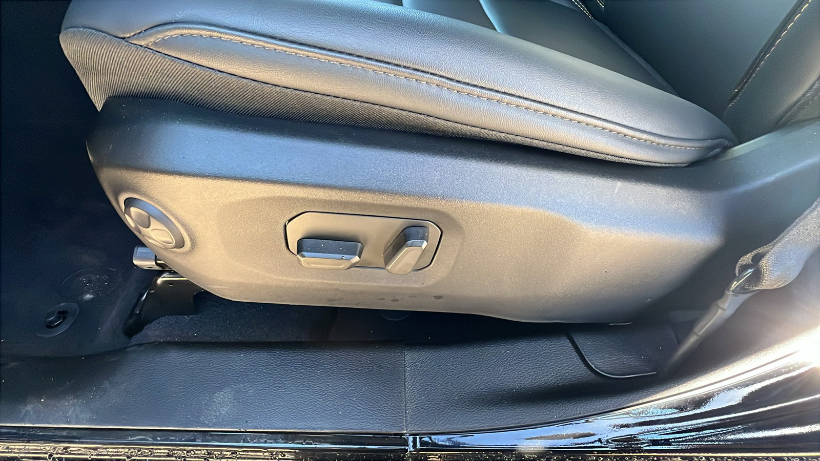 New 2025 Jeep Wrangler Unlimited Rubicon 392 image 18