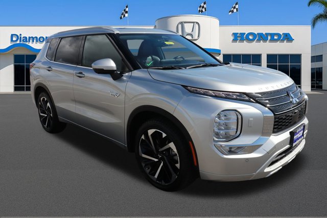 Used 2024 Mitsubishi Outlander 4WD Plug-In Hybrid