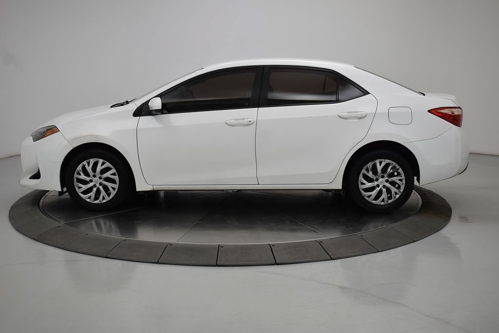 Used 2017 Toyota Corolla LE FWD image 17
