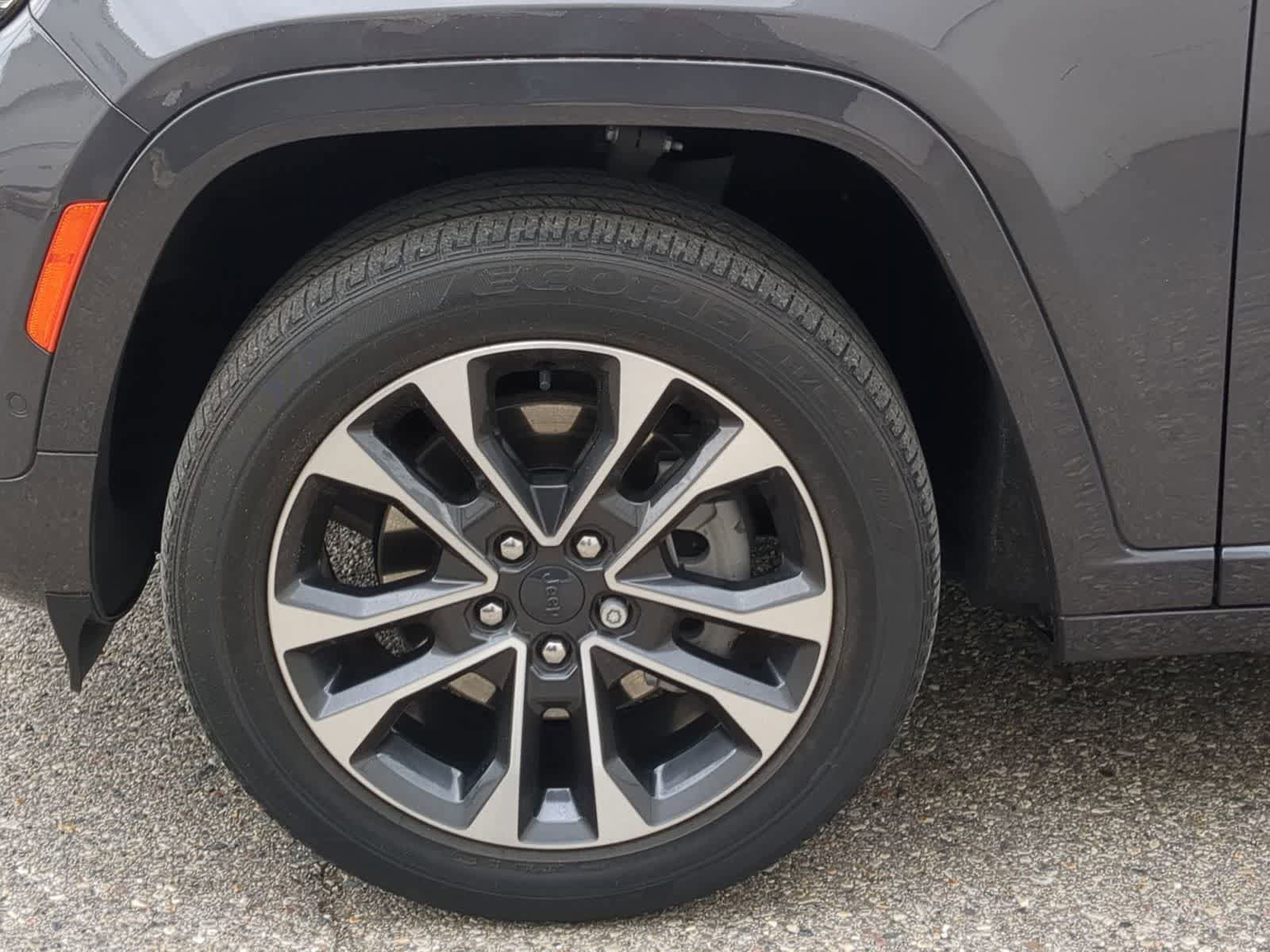 Certified 2023 Jeep Grand Cherokee L Overland w/ Advanced Protech Group III AWD/4WD image 14