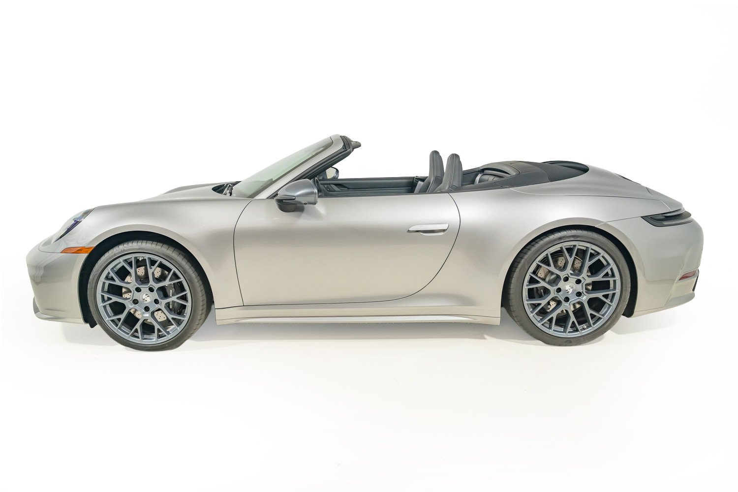 Used 2026 Porsche 911 Carrera T w/ Sportdesign Package RWD image 15