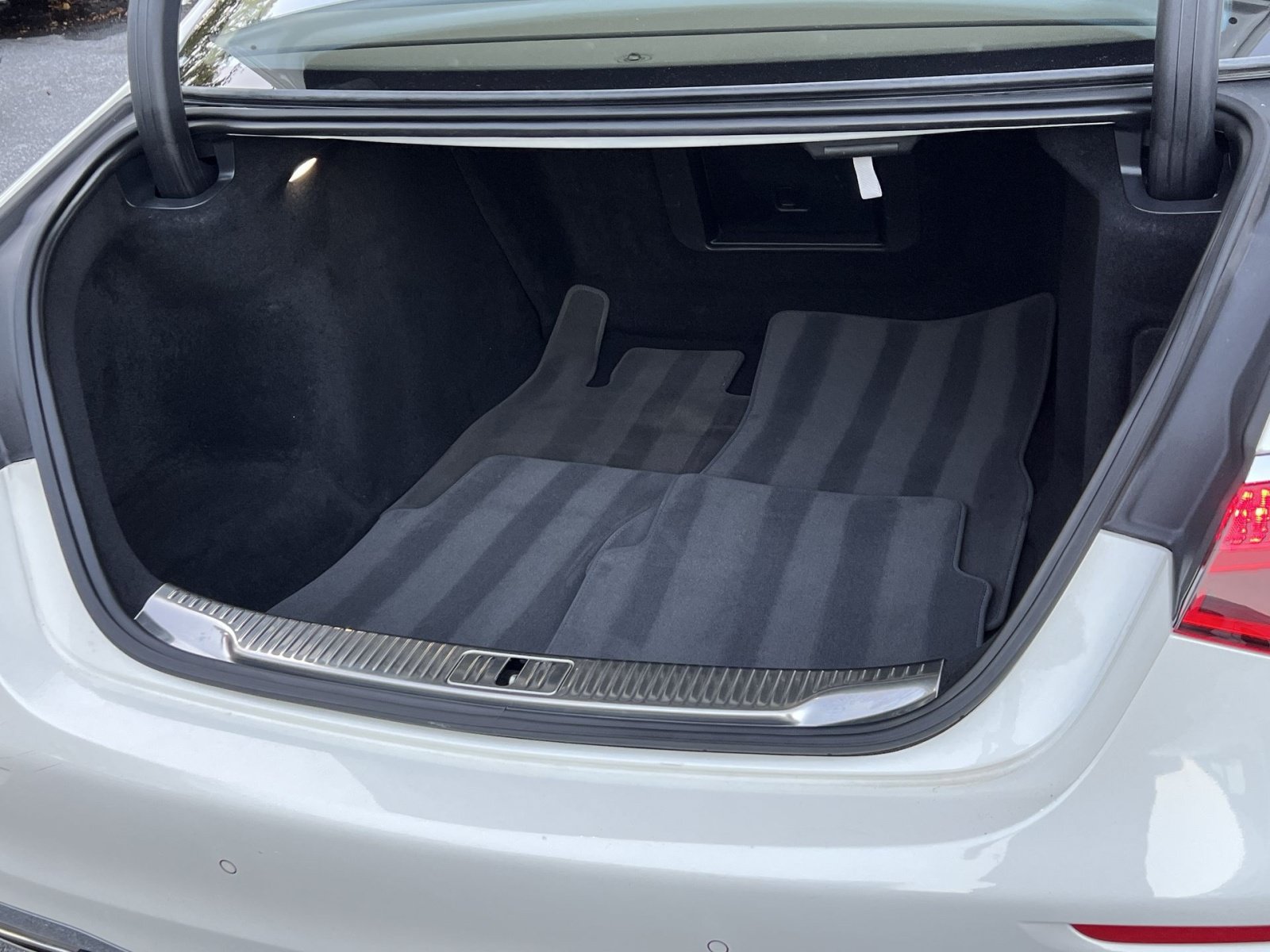 Used 2022 Mercedes-Benz S 500 4MATIC image 31