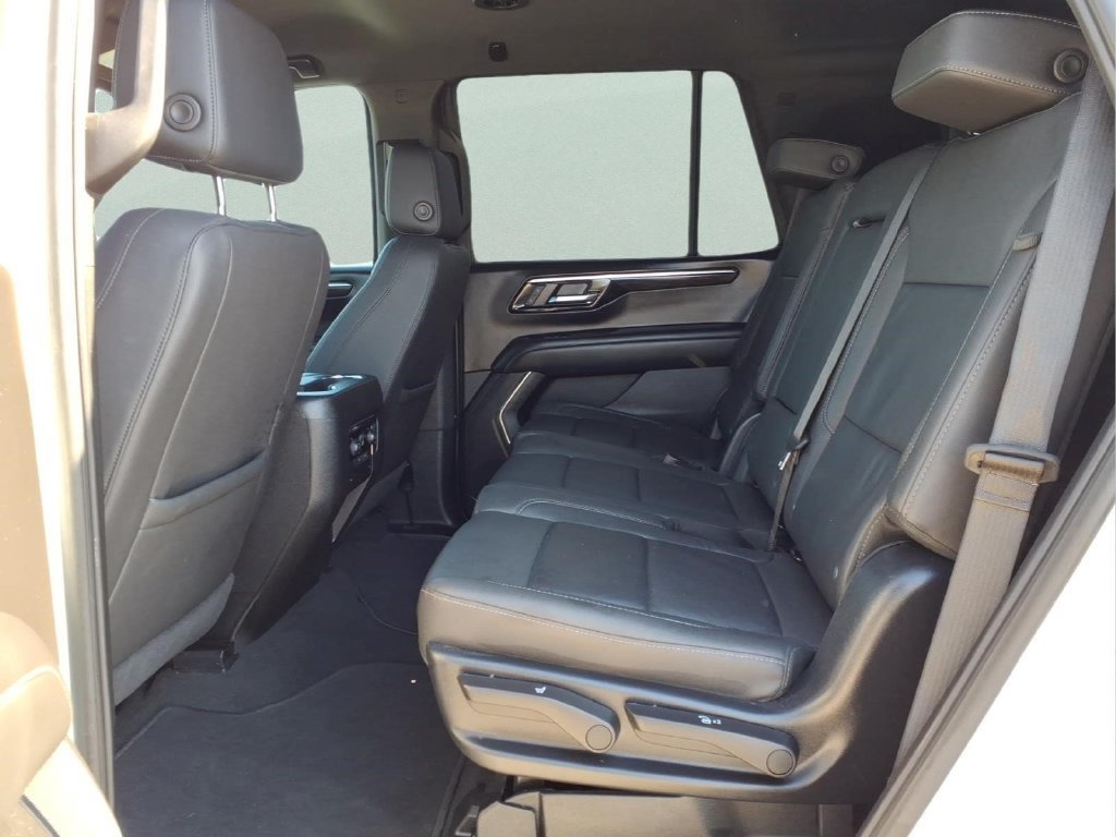 Used 2025 Chevrolet Tahoe LT AWD/4WD image 14