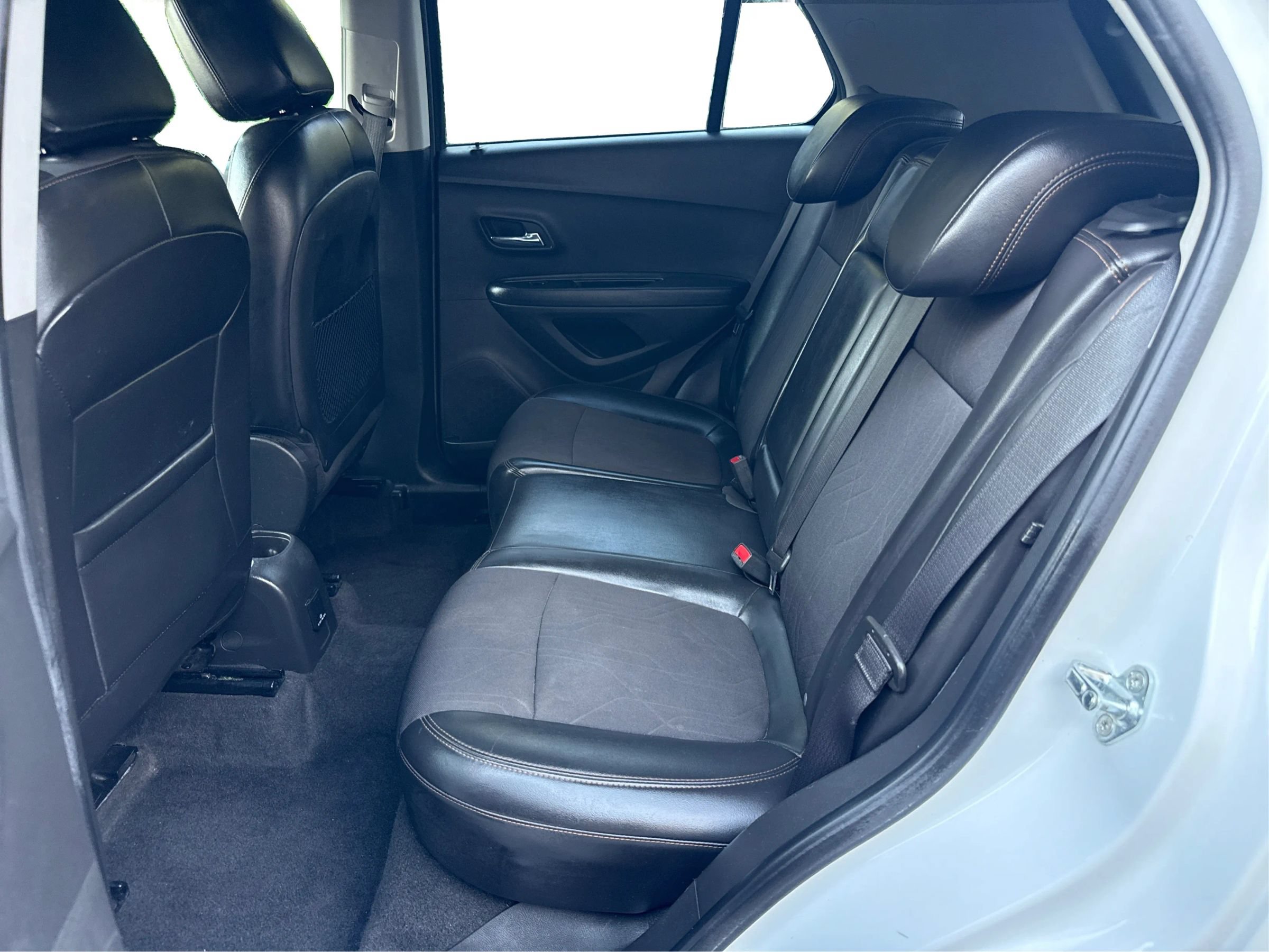 Used 2019 Chevrolet Trax LT w/ LT Convenience Package FWD image 10