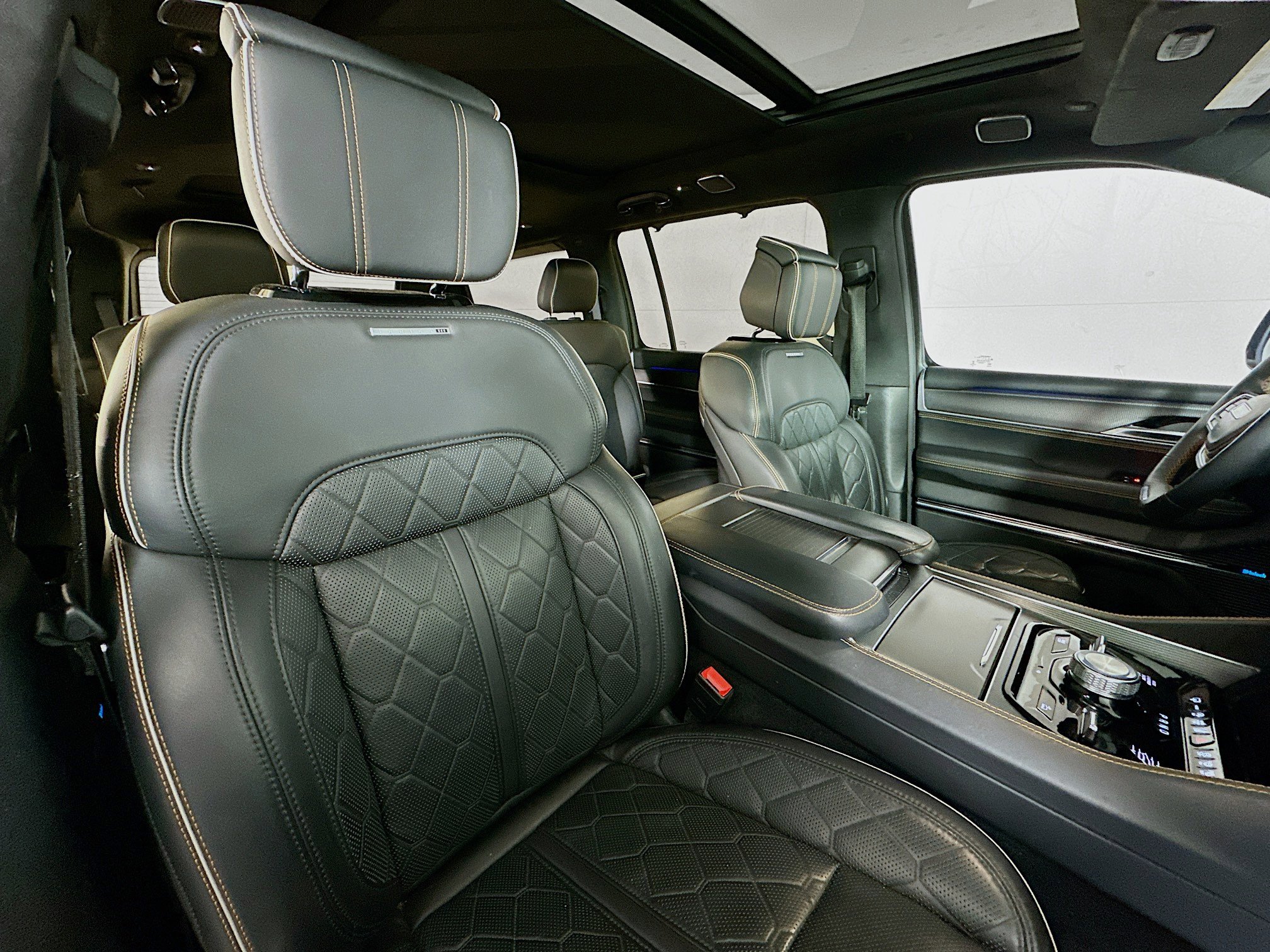 Used 2023 Jeep Grand Wagoneer Series III w/ Quick Order Packagew 28T image 30