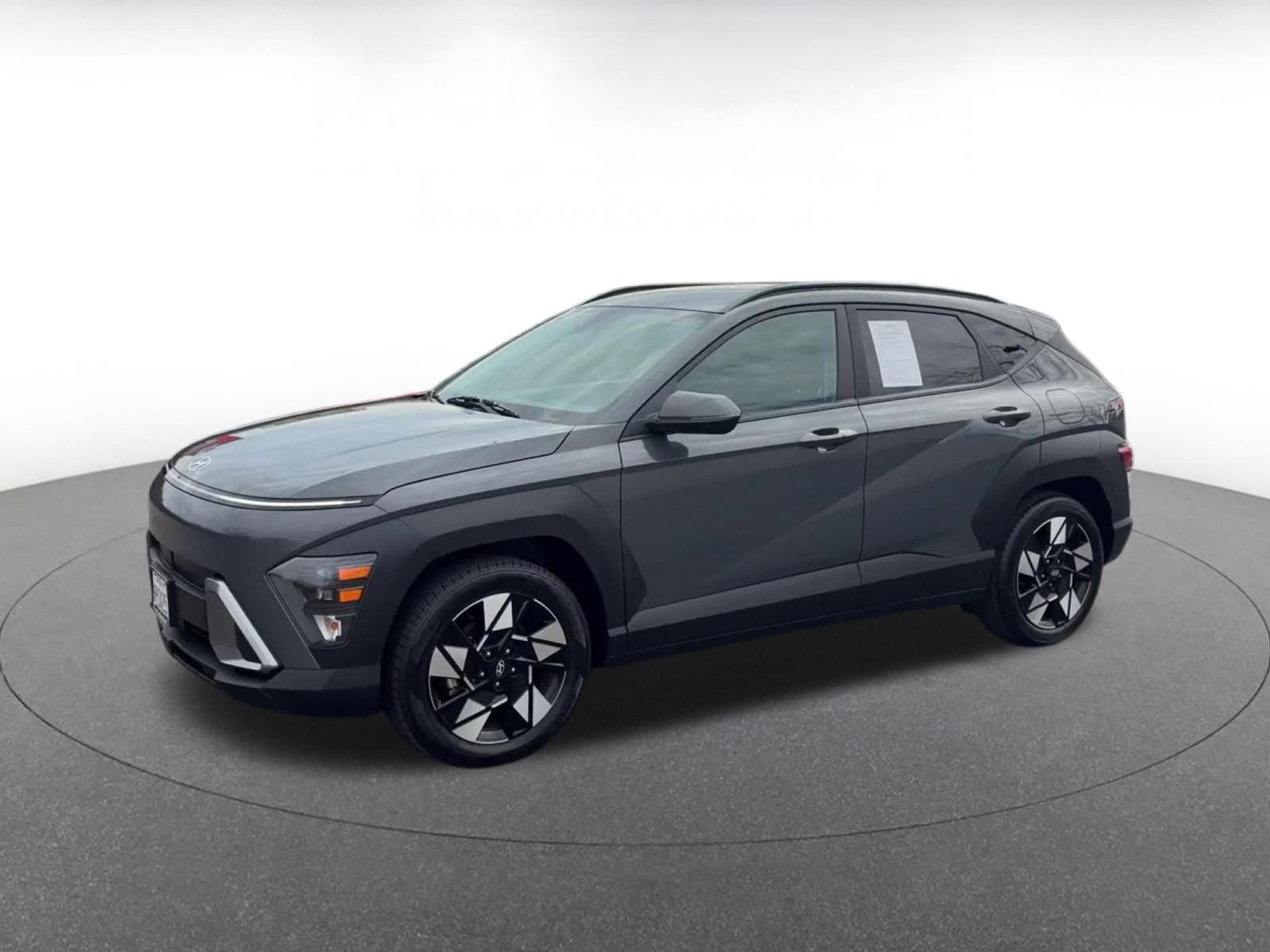 Used 2025 Hyundai Kona SEL image 8