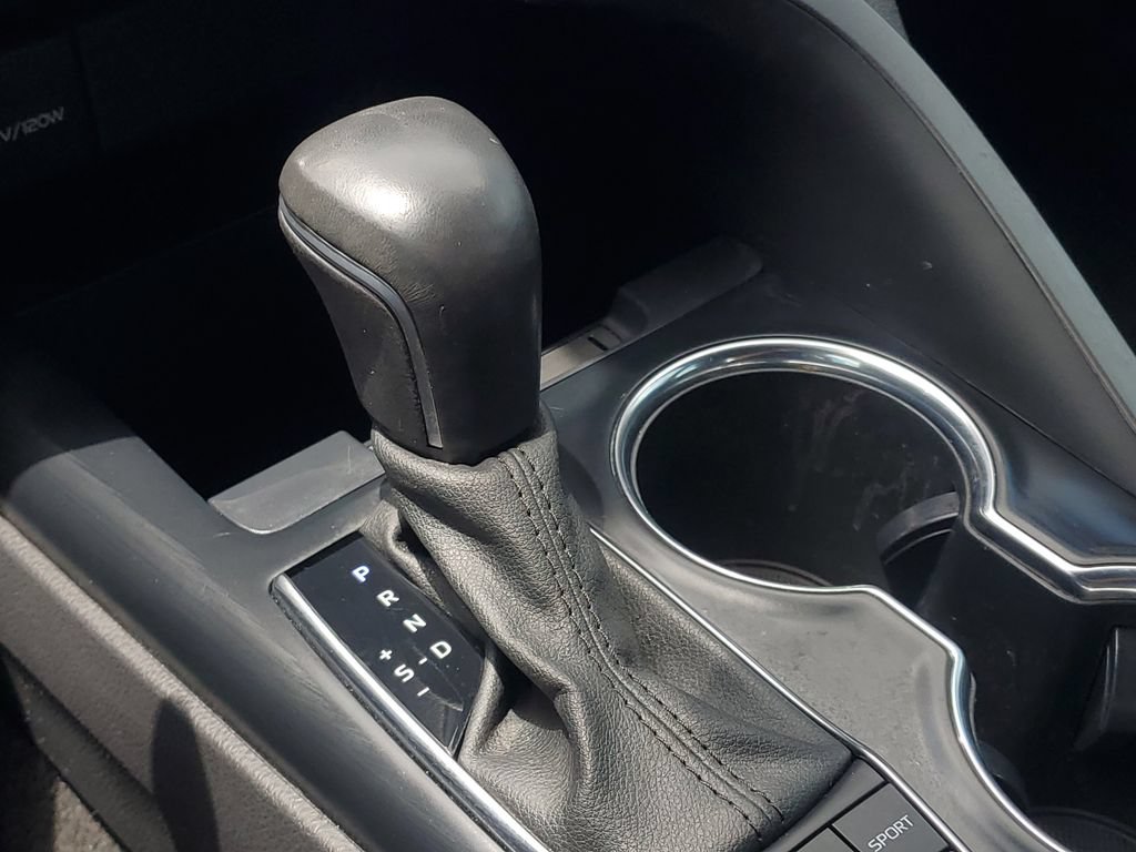 Used 2020 Toyota Camry XSE FWD image 30