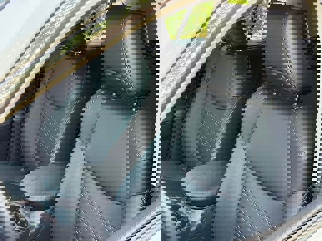 Used 2019 Toyota RAV4 Limited FWD image 20