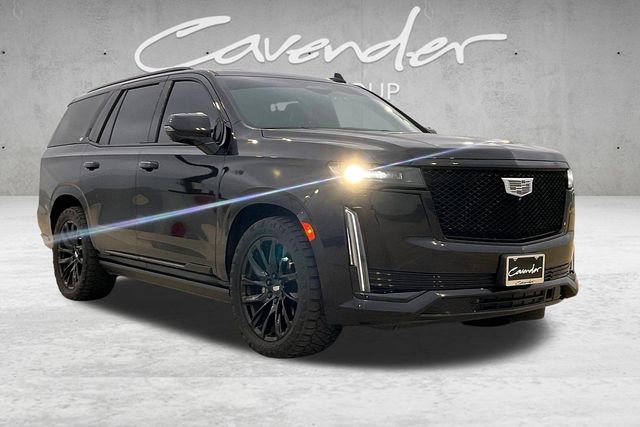 Used 2022 Cadillac Escalade Sport Platinum w/ LPO, ONYX Package AWD/4WD image 3