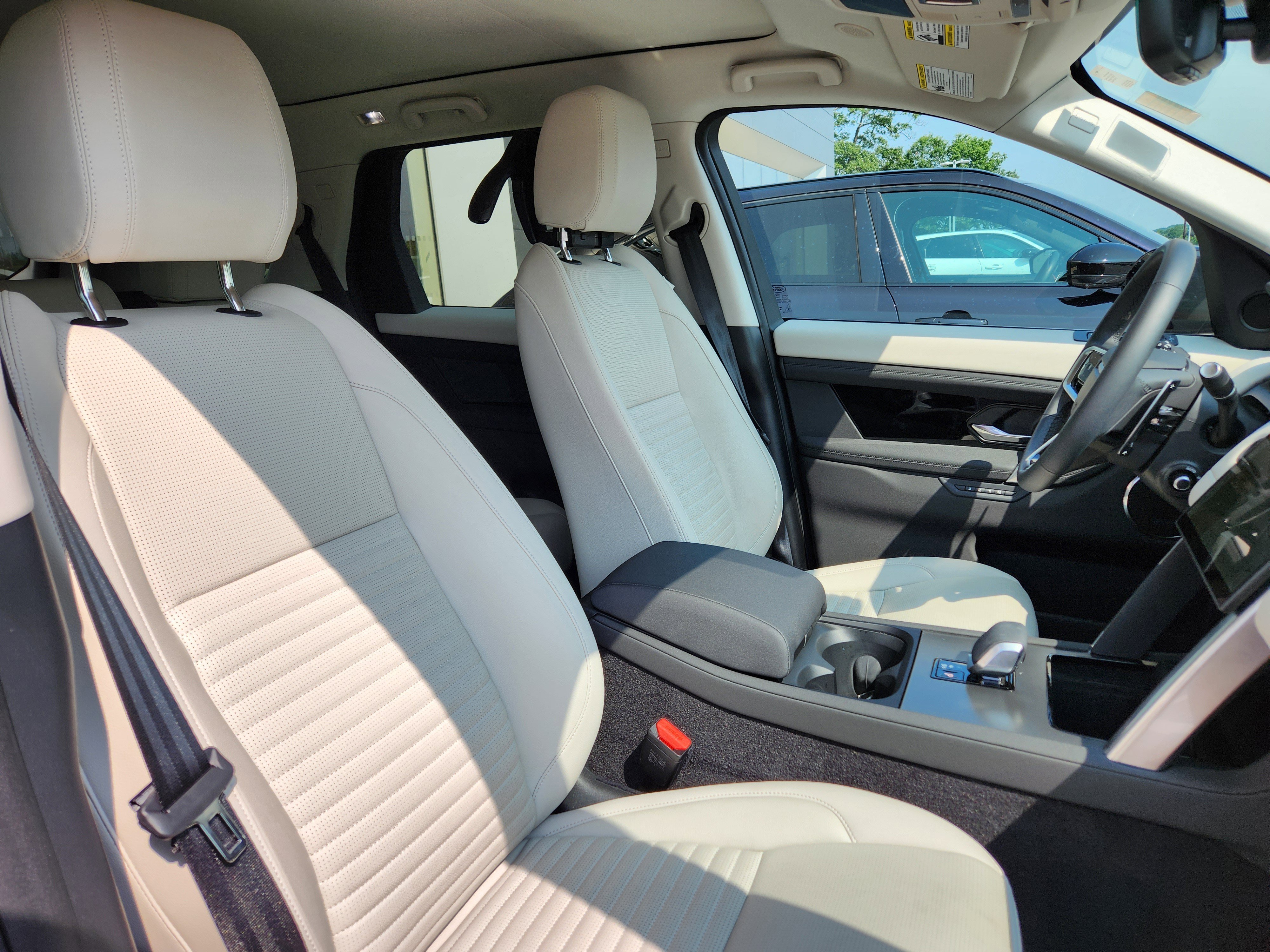 Certified 2025 Land Rover Discovery Sport S image 16