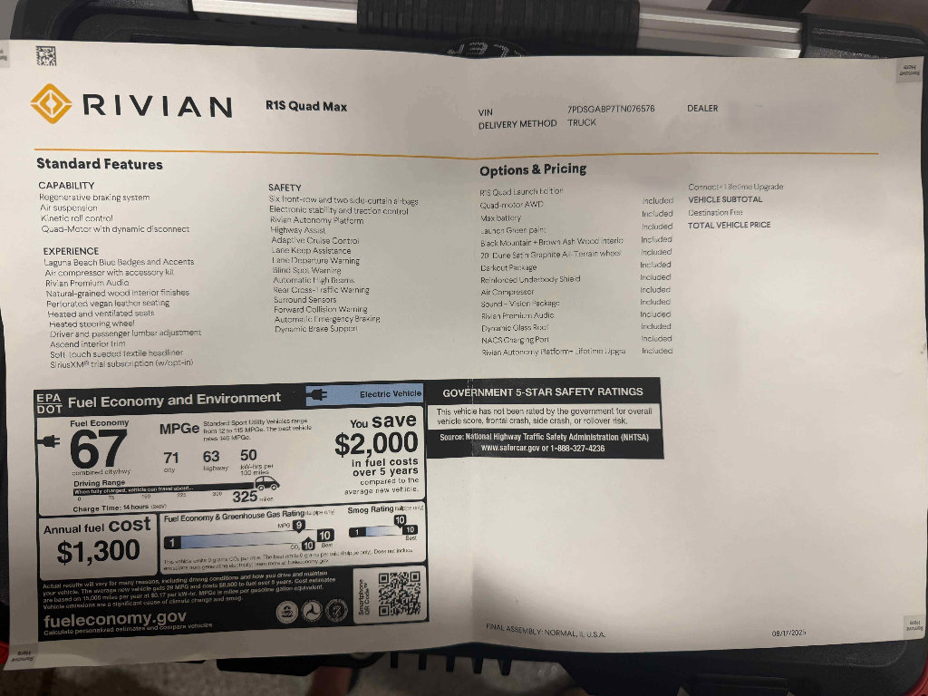 Used 2026 Rivian R1S Premium AWD/4WD image 7