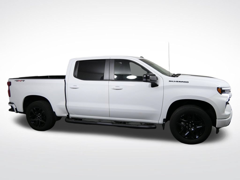 Used 2023 Chevrolet Silverado 1500 RST w/ Rally Edition AWD/4WD image 2