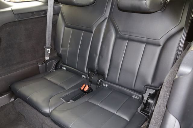 Used 2019 Land Rover Discovery HSE AWD/4WD image 7