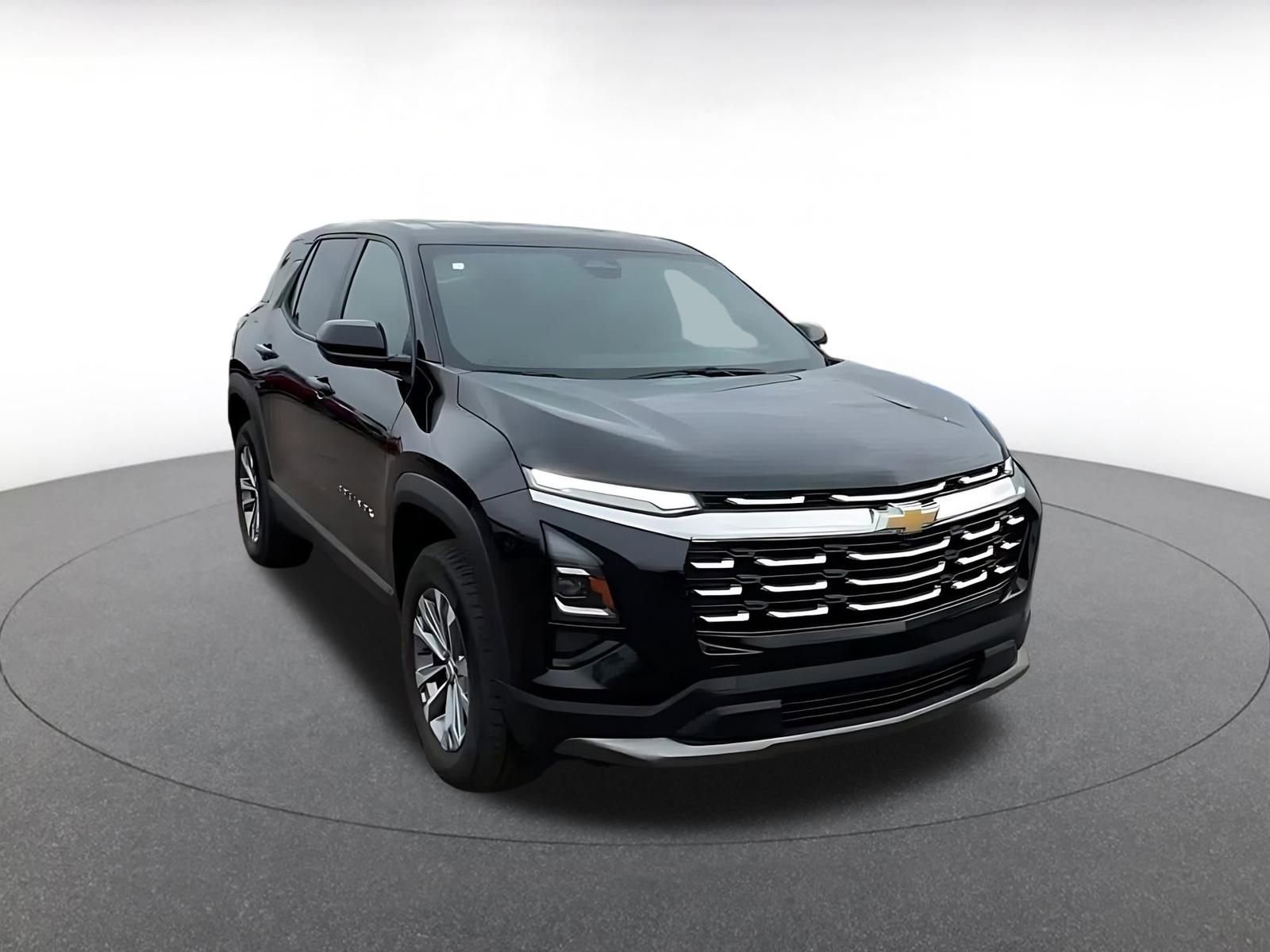 Used 2025 Chevrolet Equinox LT image 3