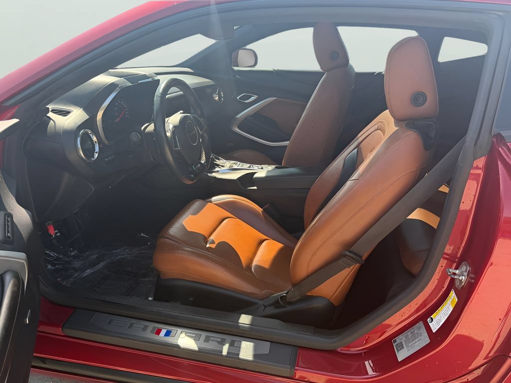 Used 2018 Chevrolet Camaro SS RWD image 19