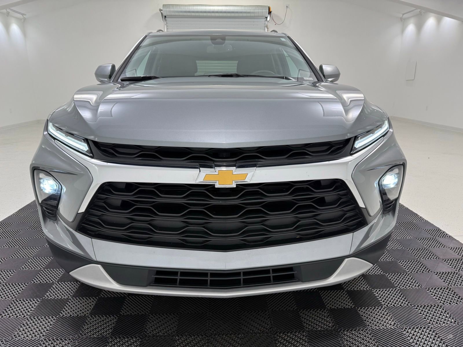 Used 2023 Chevrolet Blazer LT w/ Convenience Package image 2