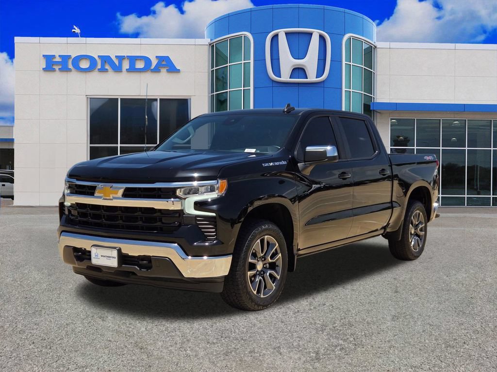 Used 2023 Chevrolet Silverado 1500 LT AWD/4WD image 7
