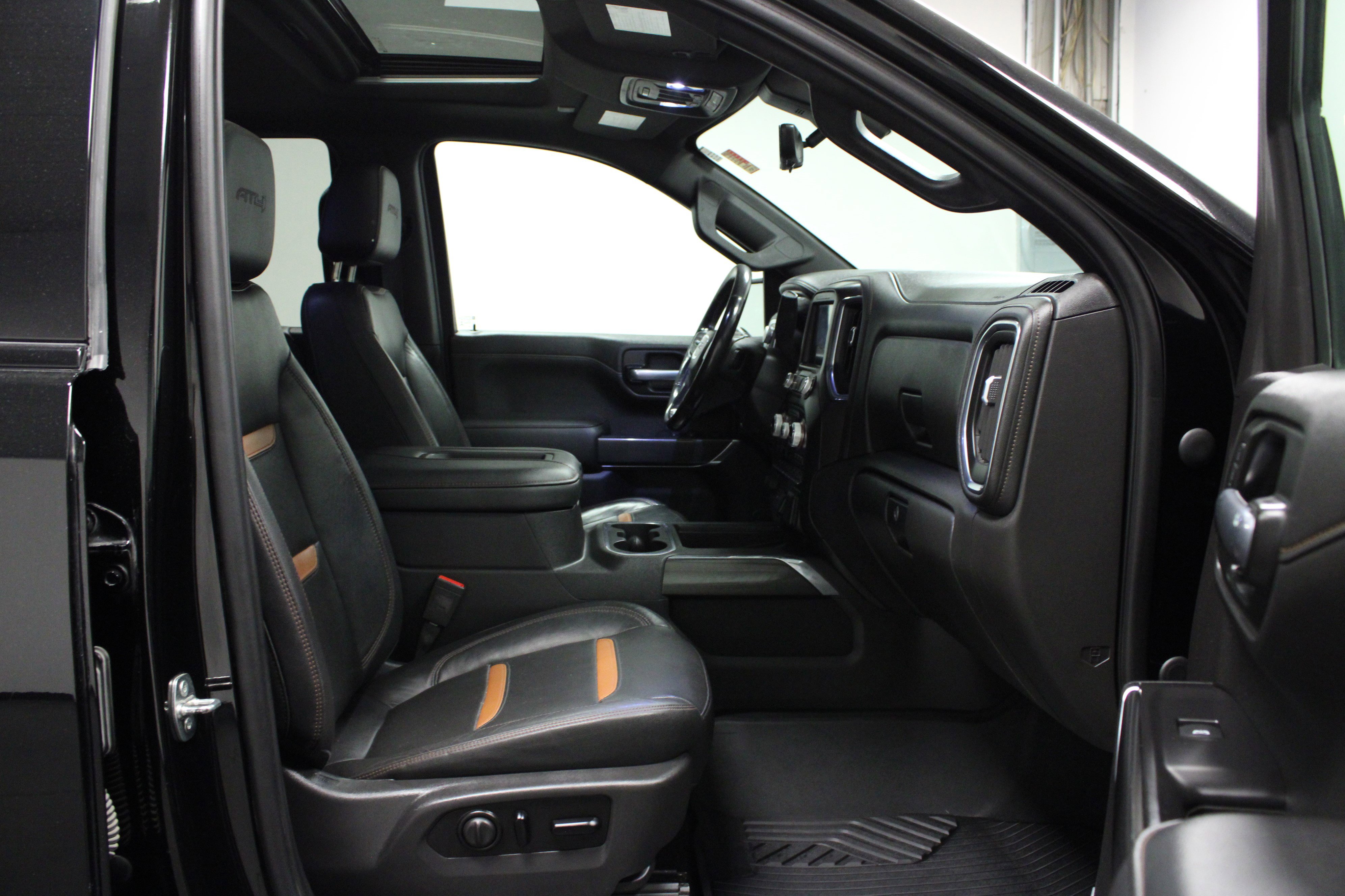 Used 2021 GMC Sierra 1500 AT4 w/ AT4 Premium Package image 16