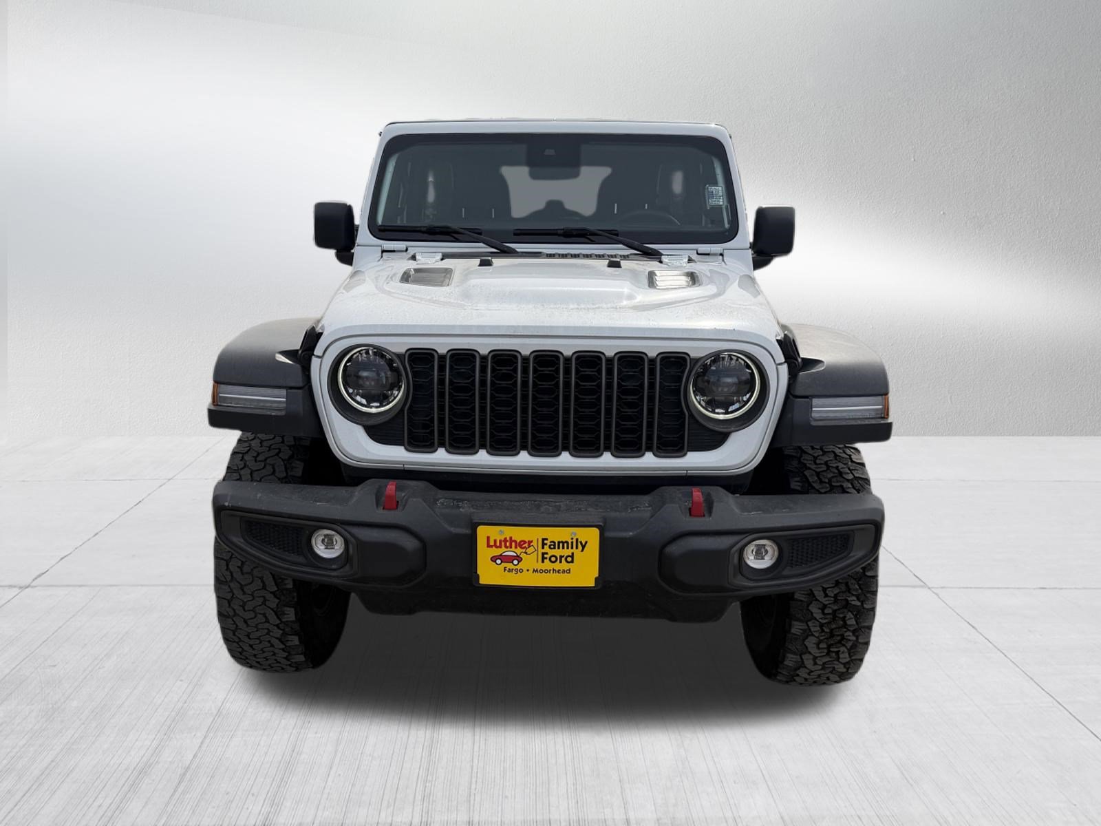Used 2025 Jeep Wrangler Unlimited Rubicon image 2