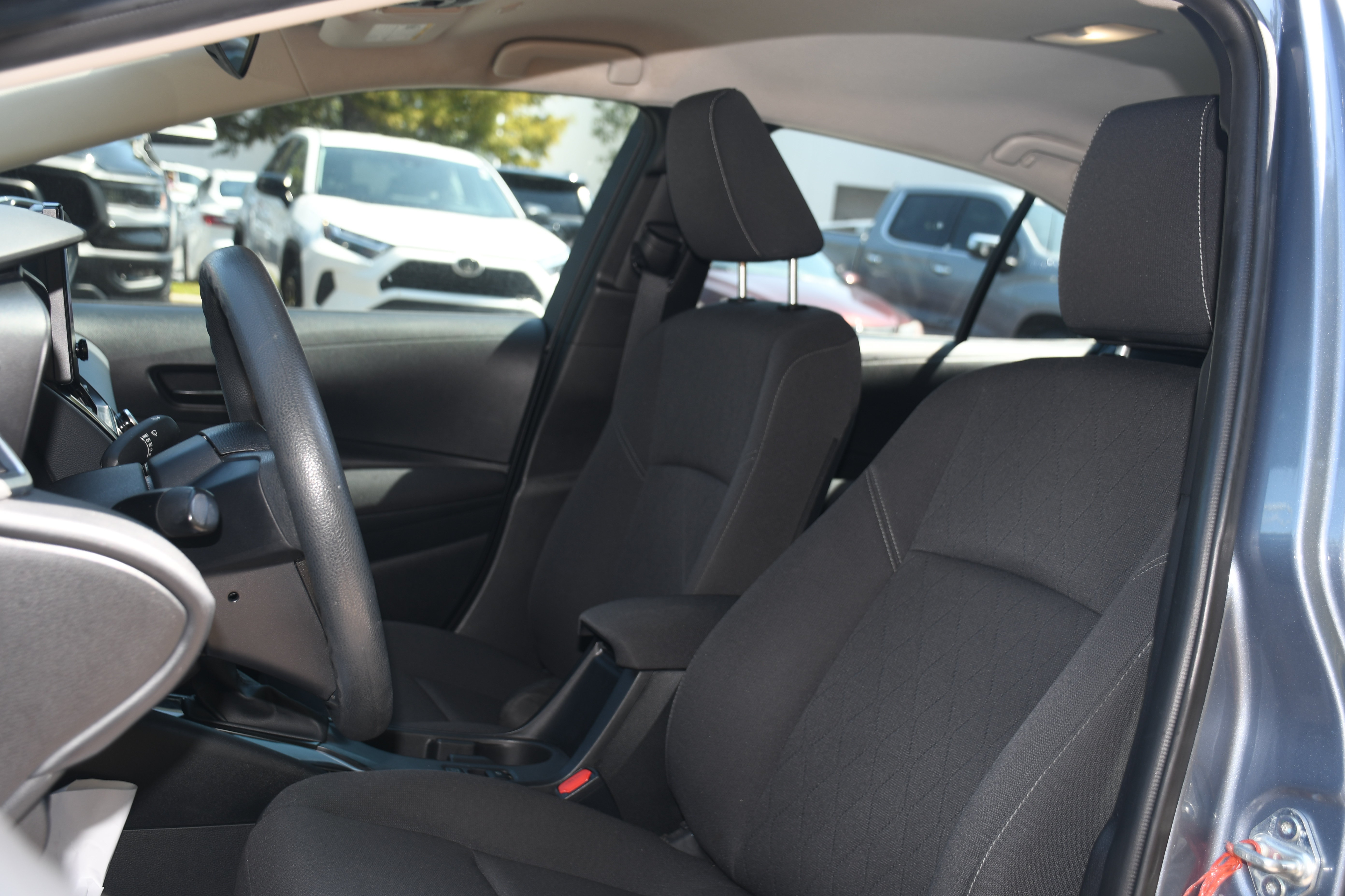 Used 2024 Toyota Corolla LE w/ LE Convenience Package FWD image 11