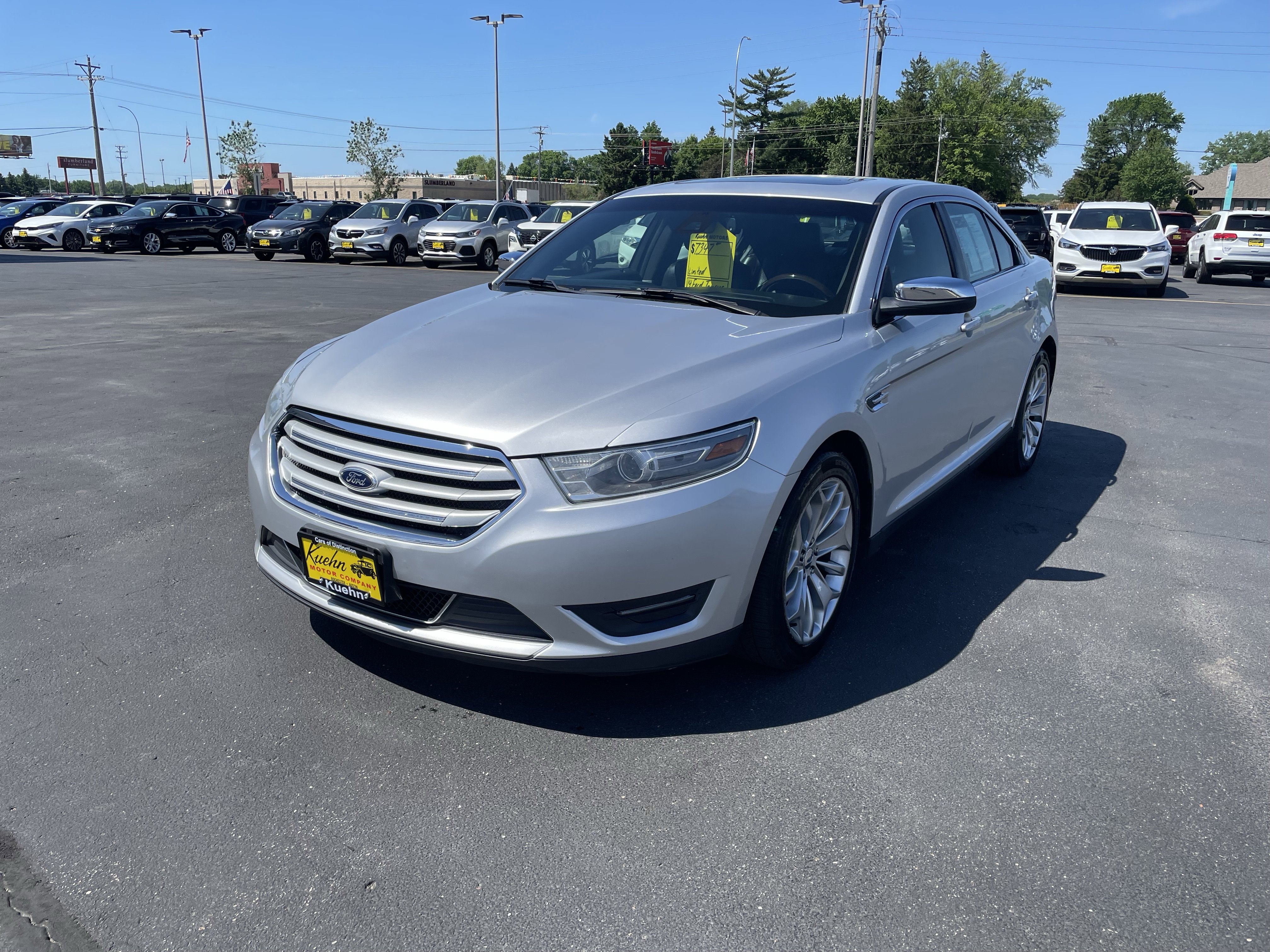Used 2014 Ford Taurus Limited w/ Equipment Group 301A FWD image 4