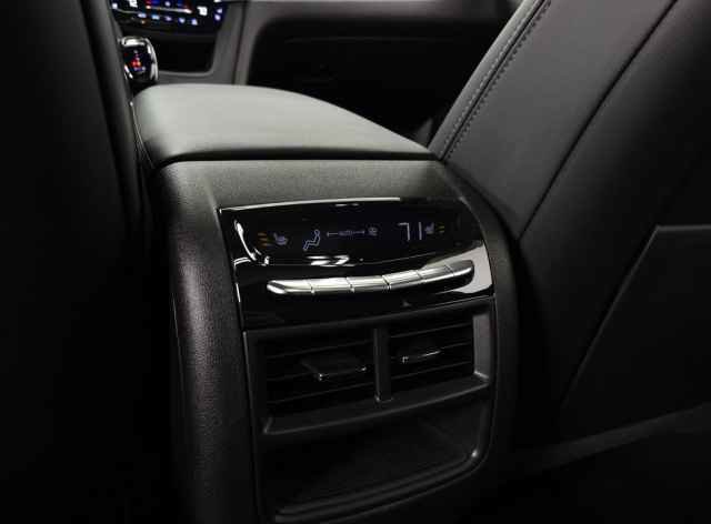 Certified 2022 Cadillac XT5 Premium Luxury image 33