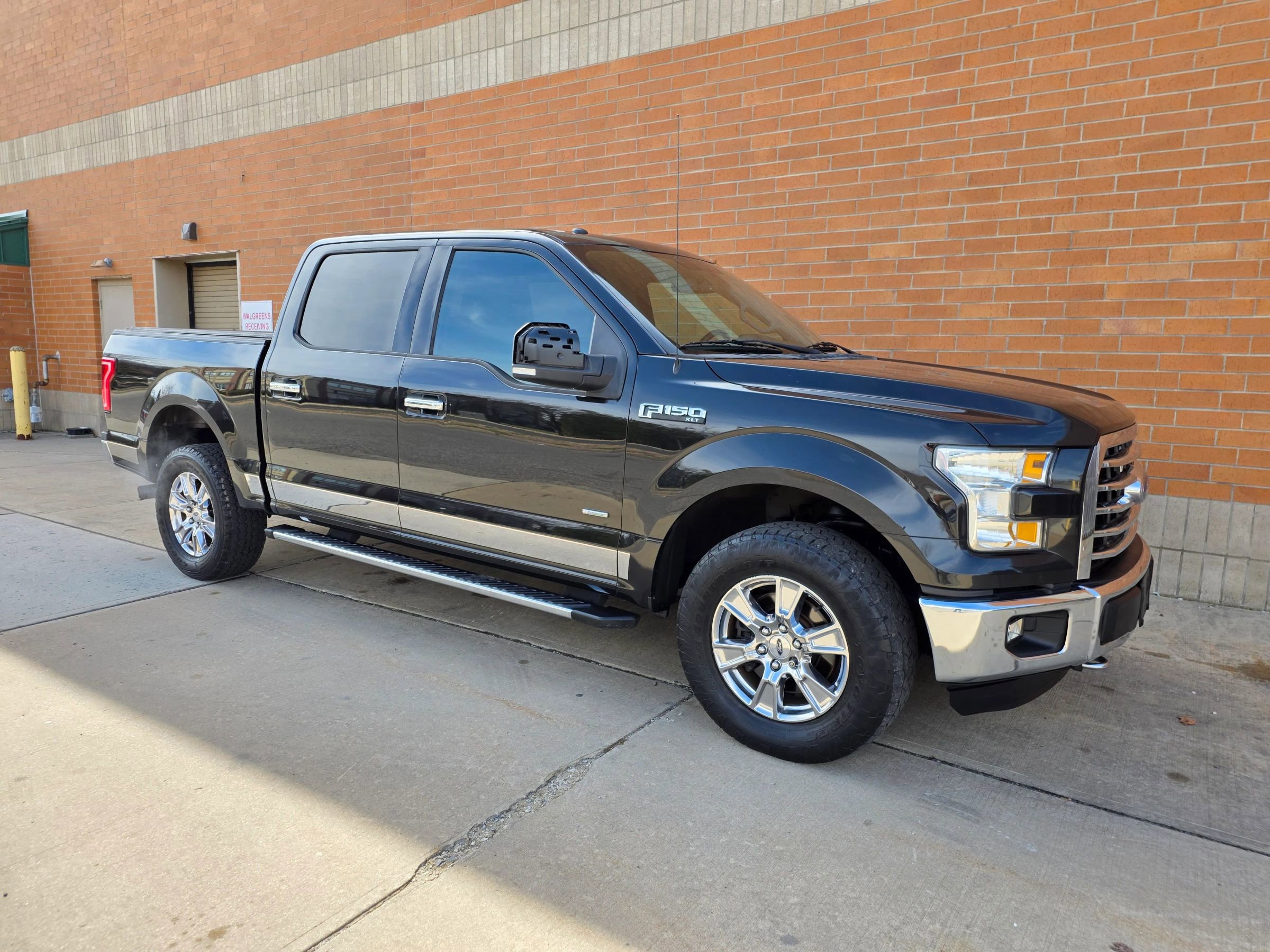 Used 2015 Ford F150 XLT w/ Equipment Group 302A Luxury image 1