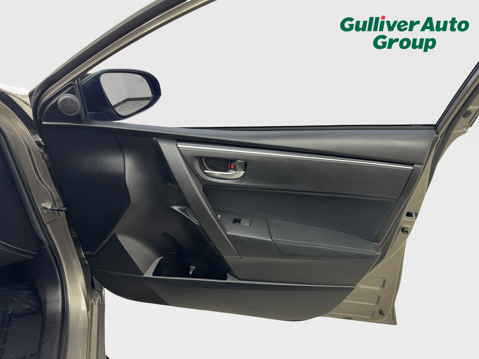 Used 2018 Toyota Corolla LE FWD image 33